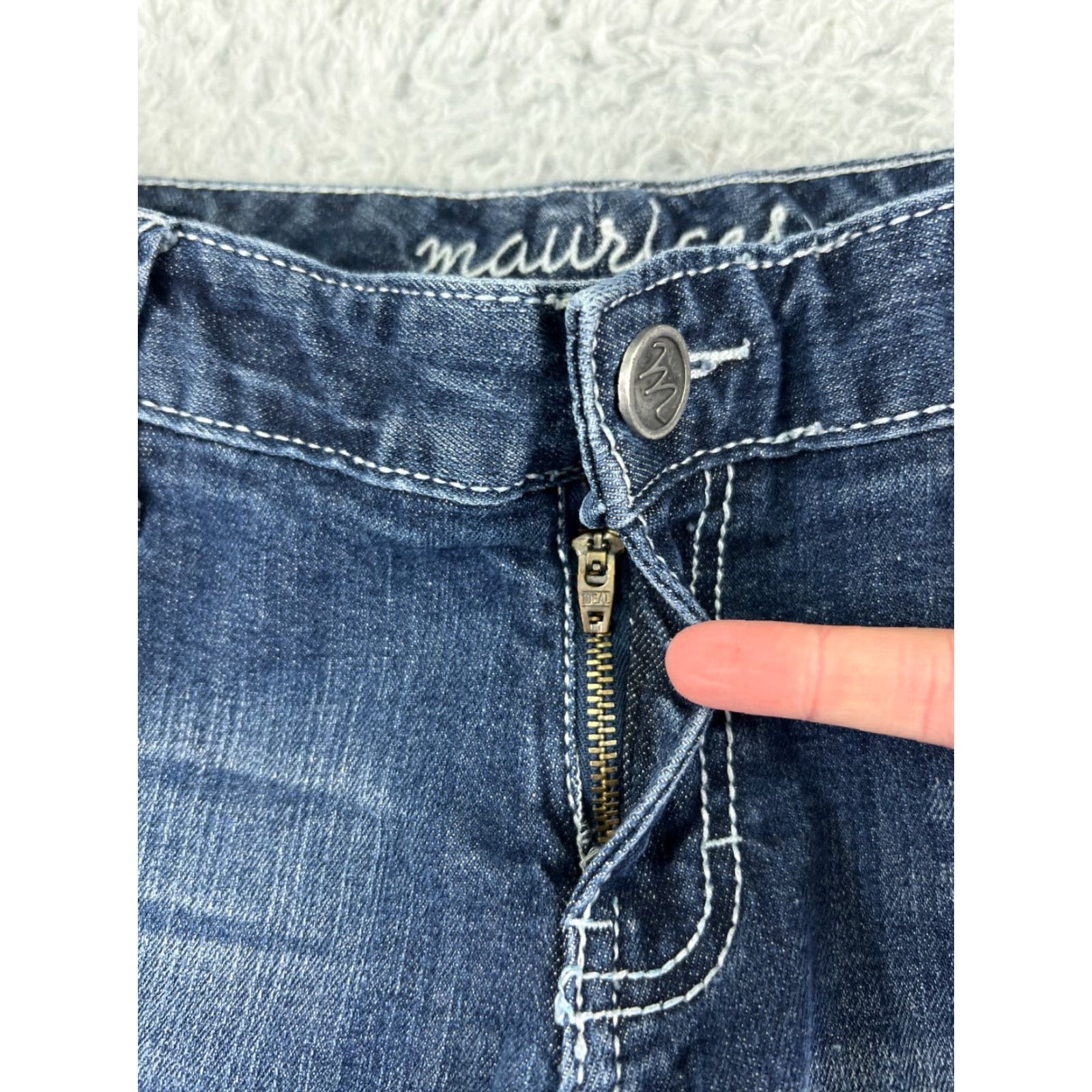 Vintage Maurices Women's Denim Jeans Bootcut Stretch Distressed Embroidered Cotton Medium Wash Size 11 Blue Size 32" / US 10 / IT 46 - 7 Thumbnail
