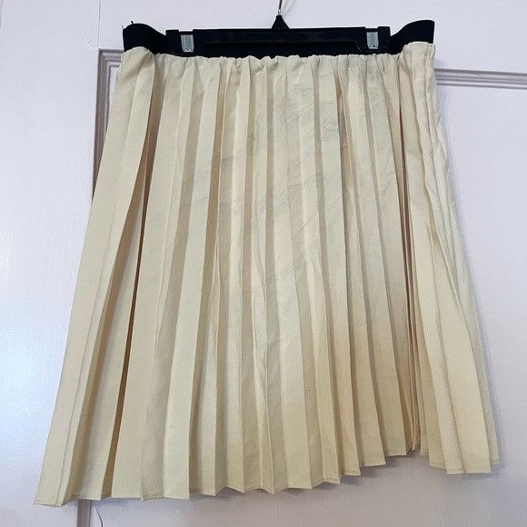 Other Willow & Clay Pleated Mini Skirt Size L NWT Size 32" / US 10 / IT 46 - 5 Thumbnail