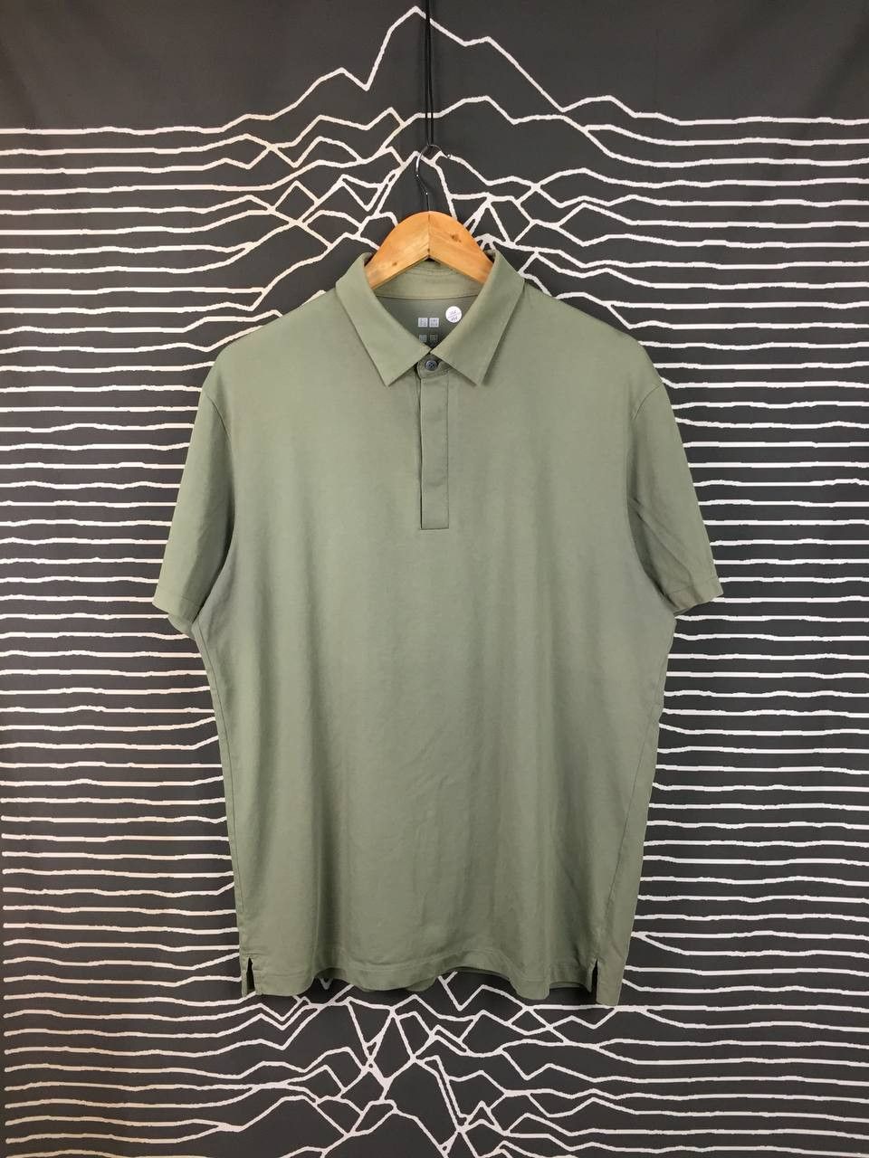 Uniqlo Uniqlo AIRism Sage Green Minimalist Tech Polo Shirt Size US XL / EU 56 / 4 - 2 Thumbnail