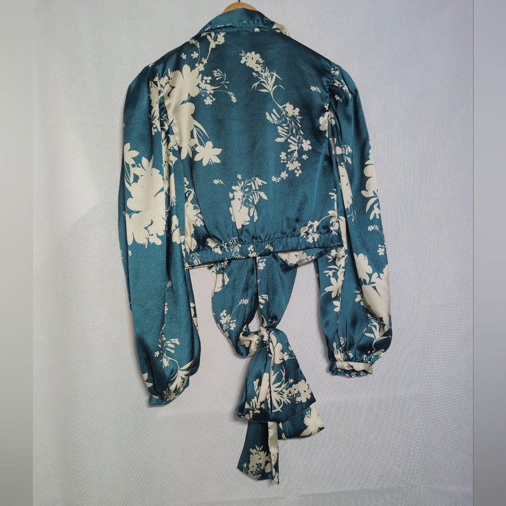 Other Live 4 Truth Sz M Blue Wrap Around Halter Top Satin Floral Size M / US 6-8 / IT 42-44 - 2 Thumbnail