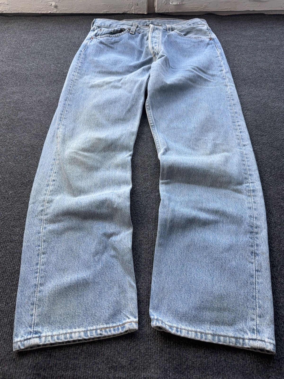 Levi's Retro Levis 501 USA Dirty Light Wash Vintage Straight Jeans Size US 31 - 1 Thumbnail
