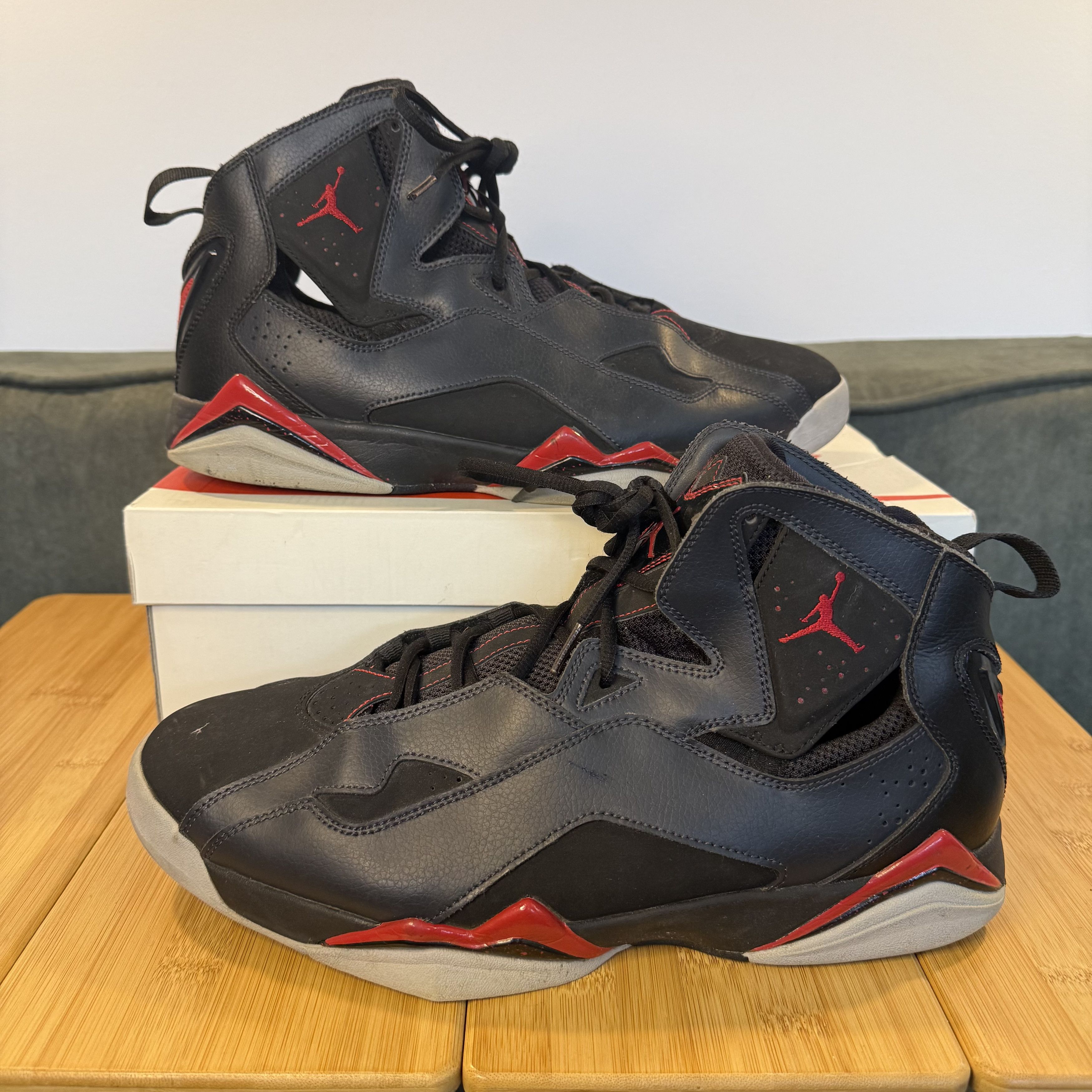 Jordan True Flight Burgundy | Grailed display picture 2