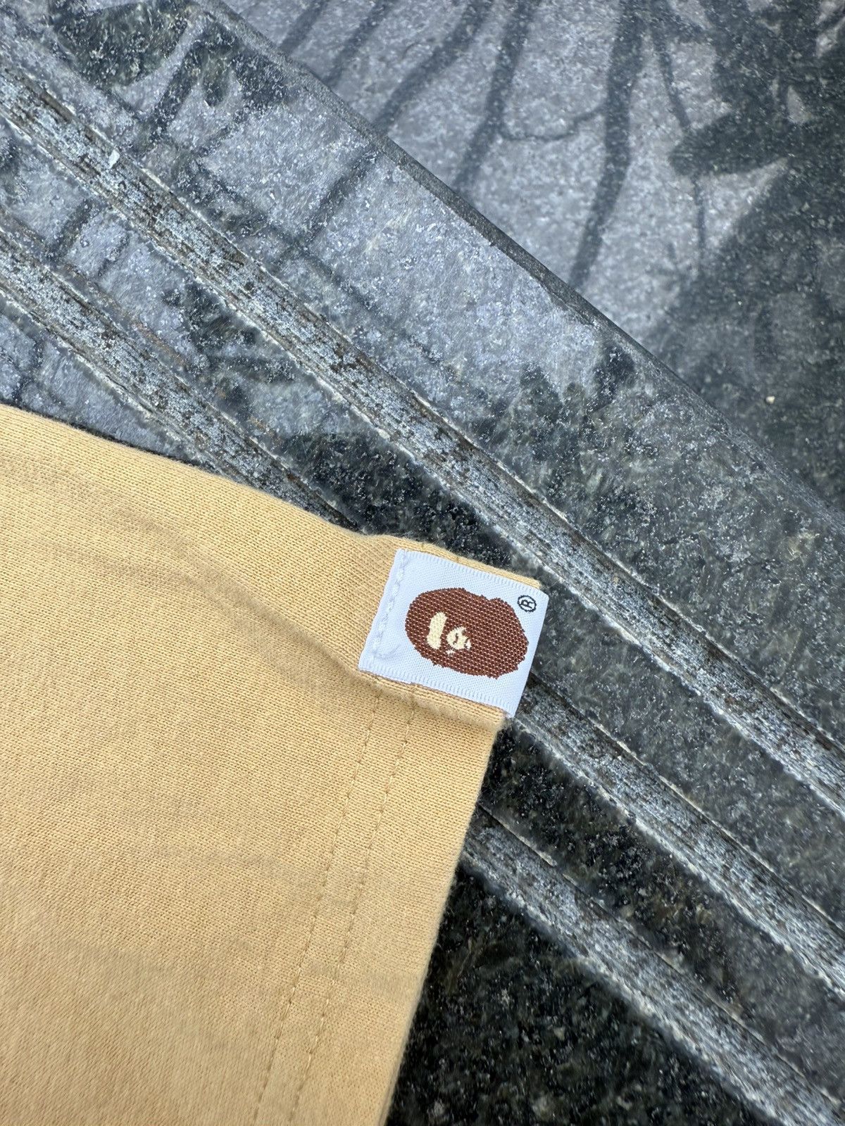 Vintage 90’s BAPE BATHING APE APES STRONGER RARE MULTI LOGO TSHIRT Size US M / EU 48-50 / 2 - 7 Thumbnail