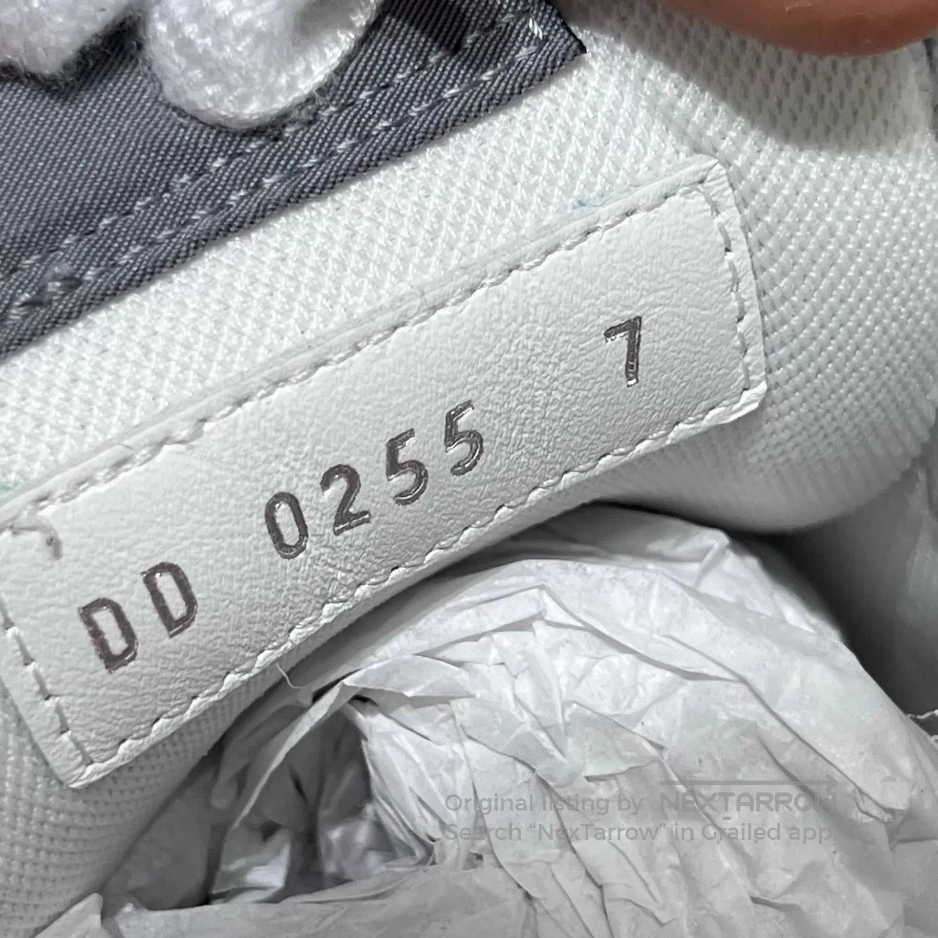 Louis Vuitton Gray Low-Top Sneakers Size 8. Size US 8 / EU 41 - 8 Thumbnail