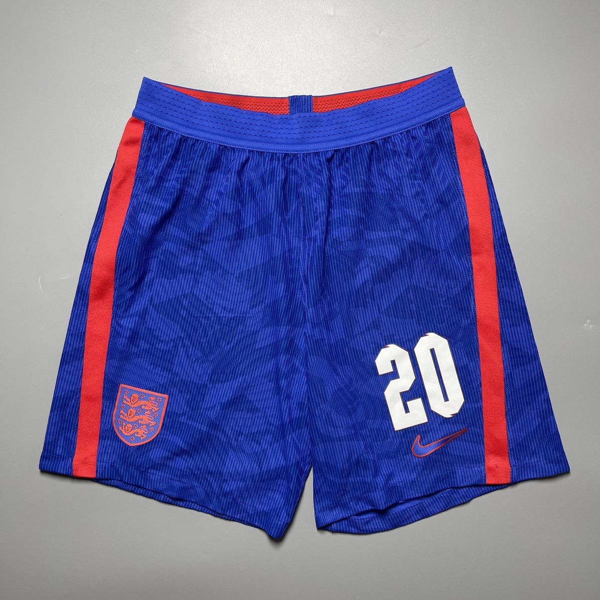 Vintage ENGLAND NIKE 2020 EURO SOCCER PLAYER ISSUE SHORTS #20 FODEN Size US 38 / EU 54 - 1 Thumbnail