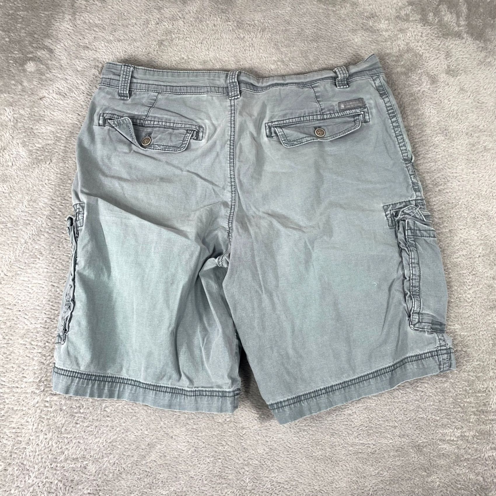 Vintage GH Bass Cargo Shorts Mens 34 Gray Cotton Blend Utility Pockets Hiking Outdoor Size US 34 / EU 50 - 2 Thumbnail