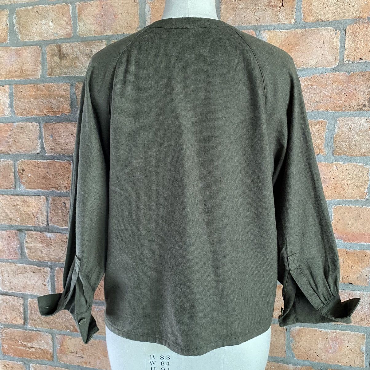 Karl Lagerfeld Karl Lagerfeld Khaki Asymmetrical Button Shirt Size M / US 6-8 / IT 42-44 - 17 Thumbnail