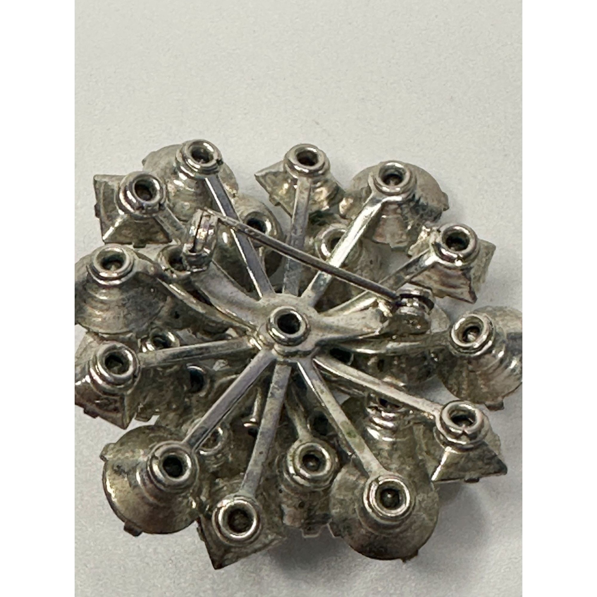 Other Vintage Rhinestone Cluster Dome Silver Tone Brooch Pin Size ONE SIZE - 11 Thumbnail