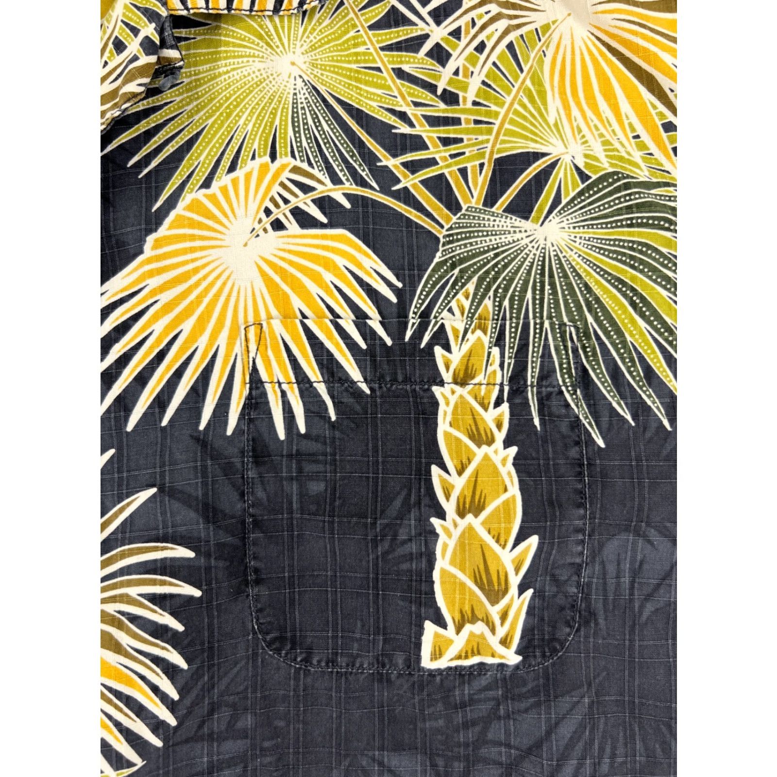 Tommy Bahama VINTAGE Tommy Bahama Shirt Men Large Black Palm Print 100% Silk Hawaiian Button-Up 90s Resort Mens Large Black Silk Shirt Size US L / EU 52-54 / 3 - 6 Thumbnail