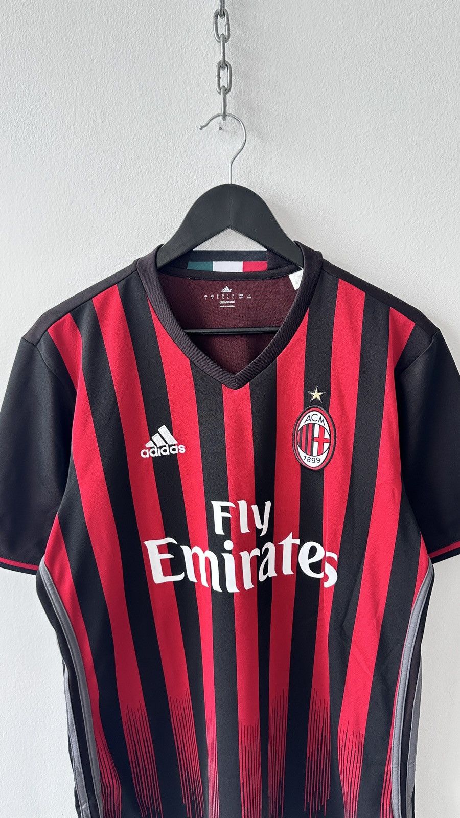 Adidas AC Milan 2016-17 Home Football Shirt Jersey Adidas Size L Size US L / EU 52-54 / 3 - 5 Thumbnail