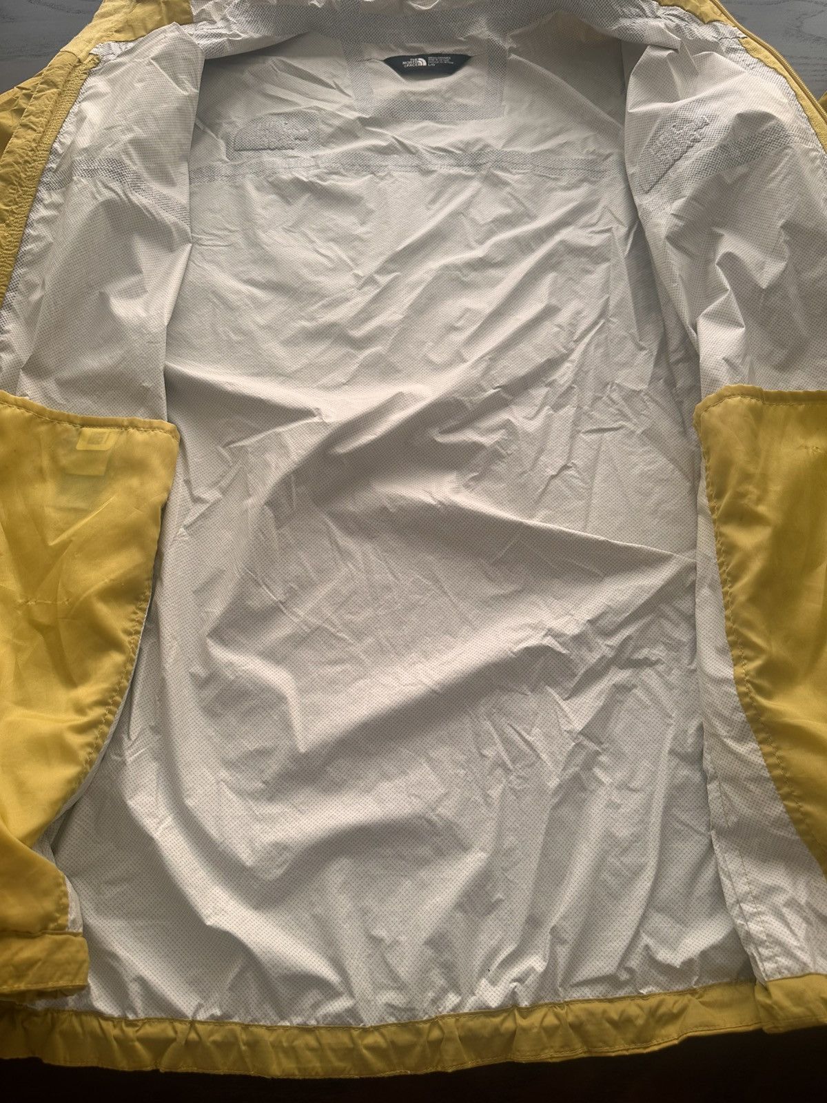 The North Face The North Face Yellow Zip zip rain jacket windbreaker Size US L / EU 52-54 / 3 - 7 Thumbnail