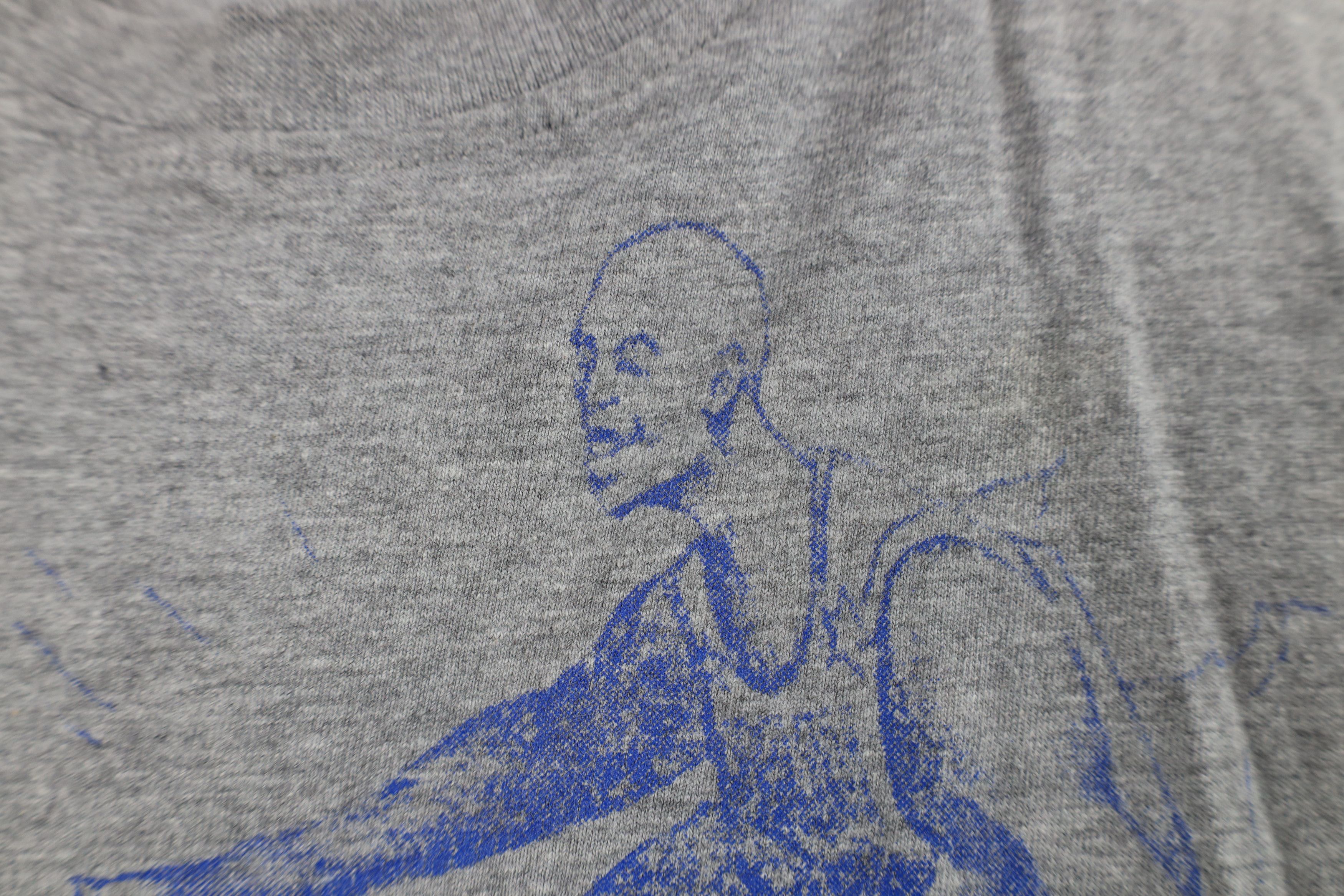 Vintage Vintage 90s Y2K The Harlem Globetrotters Basketball T-Shirt Size US L / EU 52-54 / 3 - 8 Thumbnail