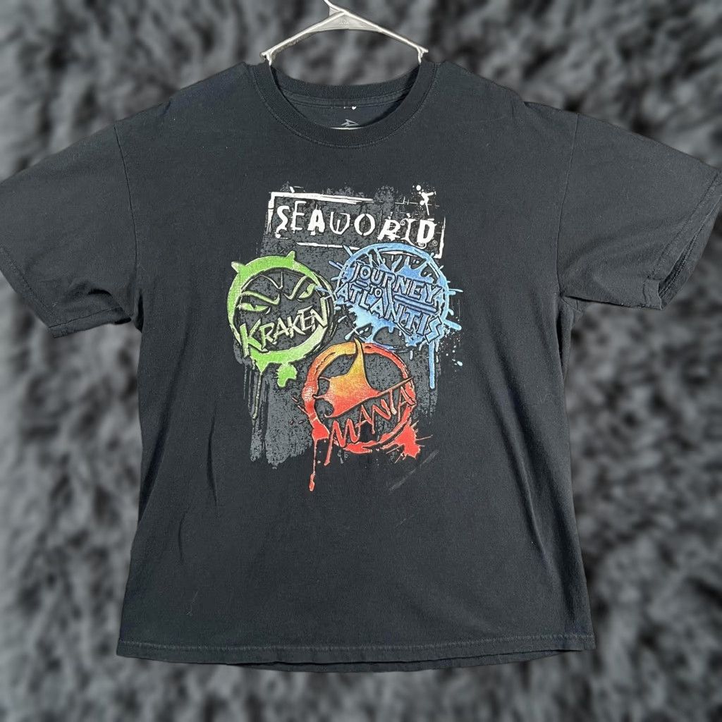Vintage SeaWorld Shirt Mens Large Black Kraken Journey To Atlantis Manta Graphic Tee Size US L / EU 52-54 / 3 - 1 Thumbnail