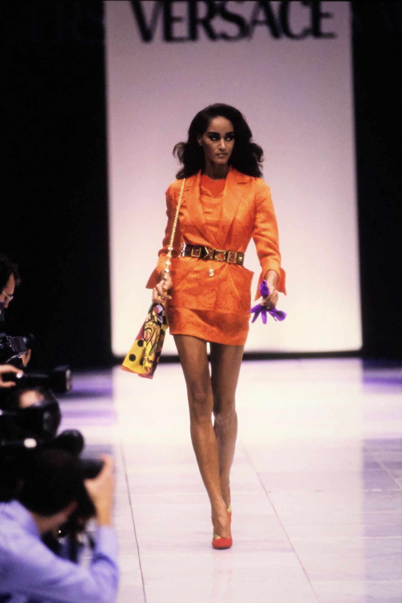 Versace S/S 1991 Orange silk paisley print blazer and skirt set Size M / US 6-8 / IT 42-44 - 6 Thumbnail