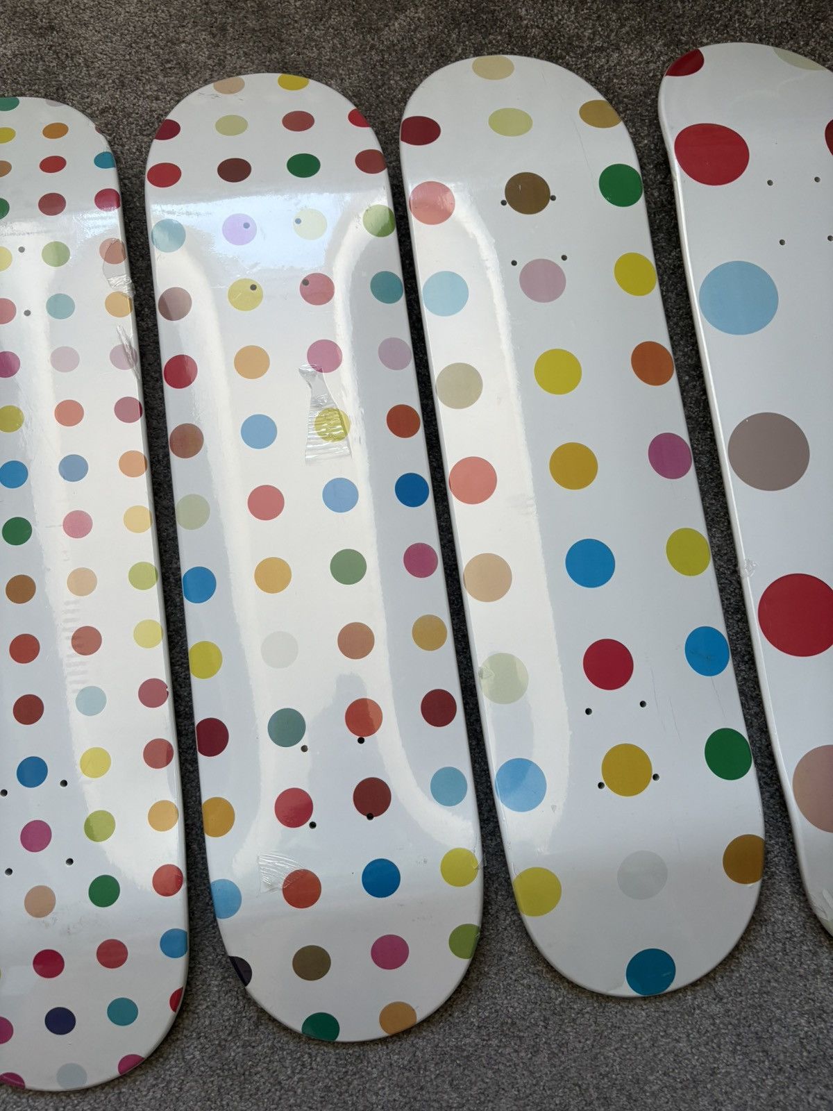 Damien Hirst × Supreme Supreme x Damien Hirst 2009 Spots Skateboard Deck Full Set Size ONE SIZE - 3 Thumbnail