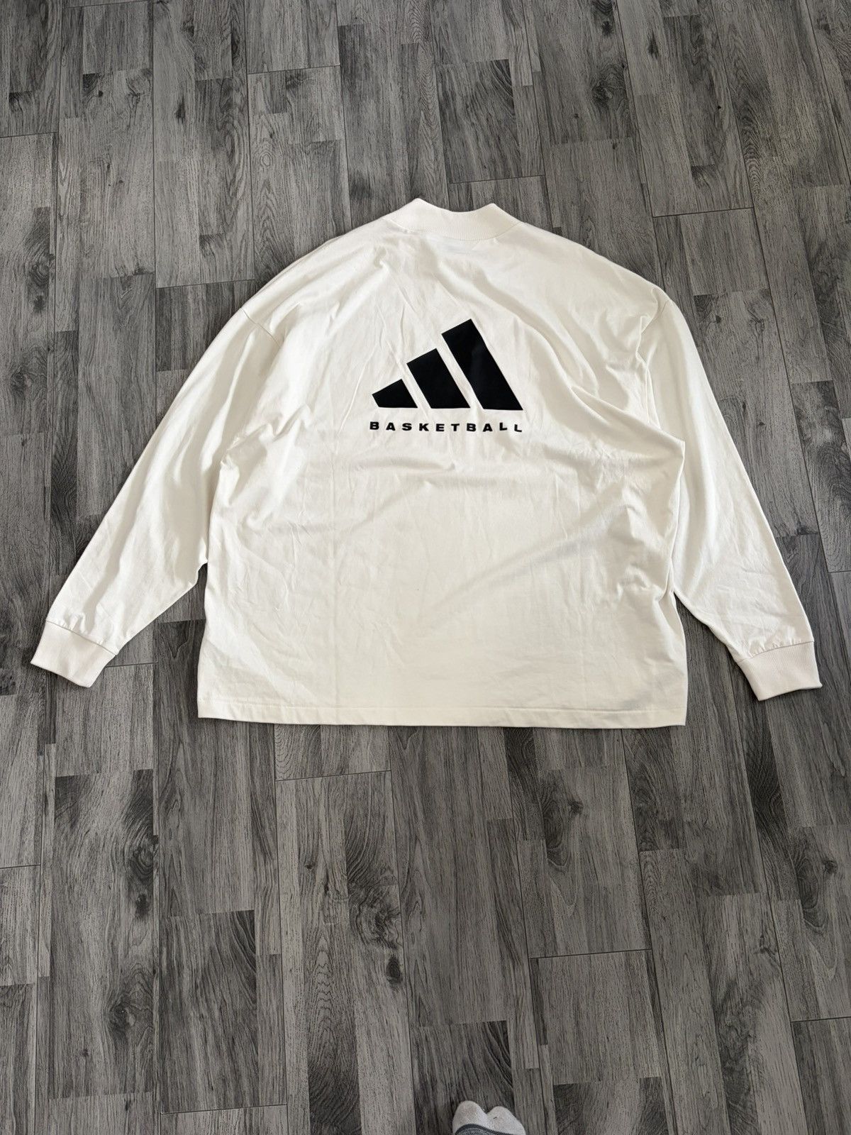 Adidas Adidas Jerry Lorenzo White Long-Sleeve Basketball Logo Tee Size US XL / EU 56 / 4 - 1 Thumbnail
