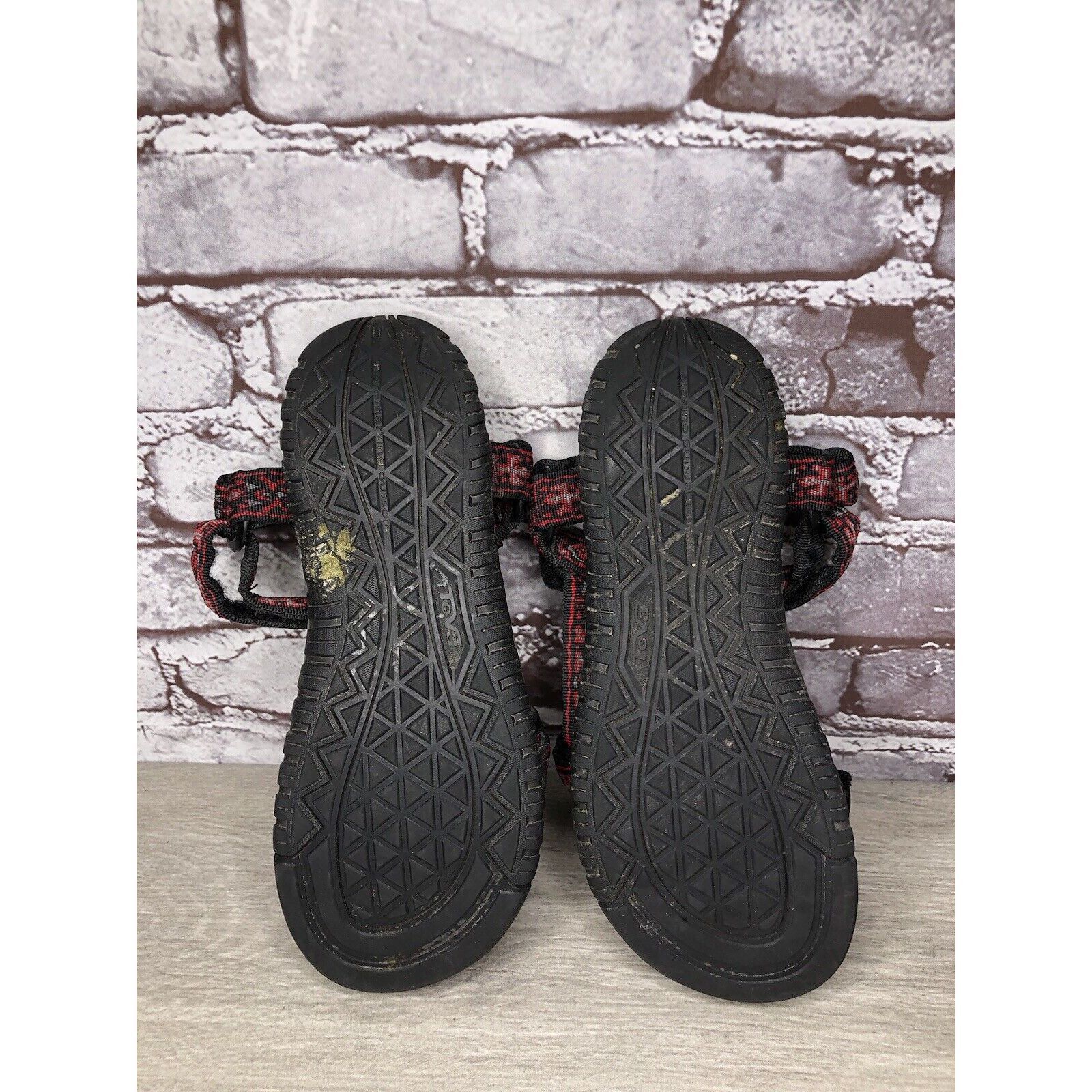 Teva Teva Hurricane 3 Red Black Lizard Print Nylon Strappy Hiking Size US 7 / EU 40 - 7 Thumbnail