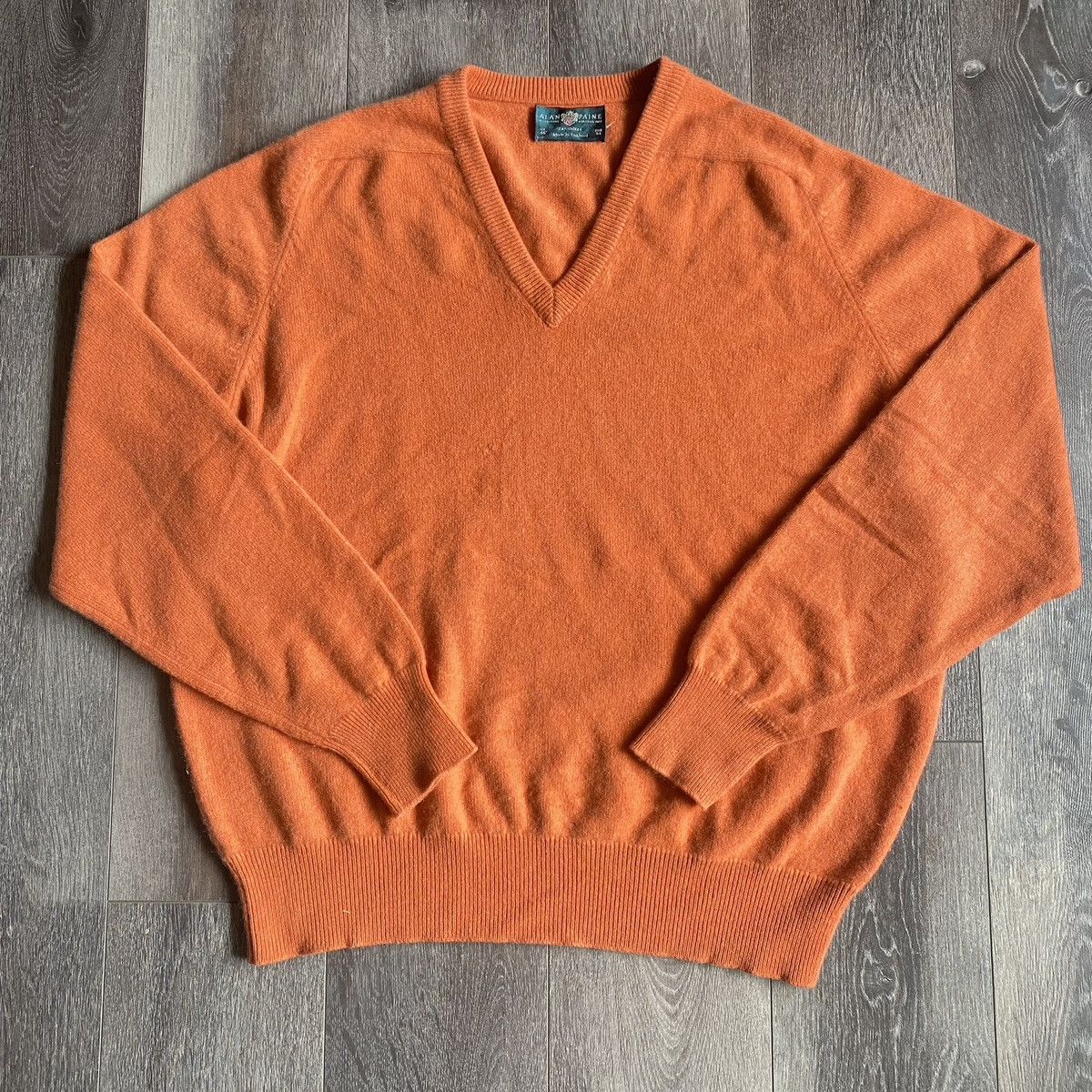 Alan Paine Vintage Alan Paine Pure Cashmere Orange Blank Knit Sweater Size US XL / EU 56 / 4 - 1 Thumbnail