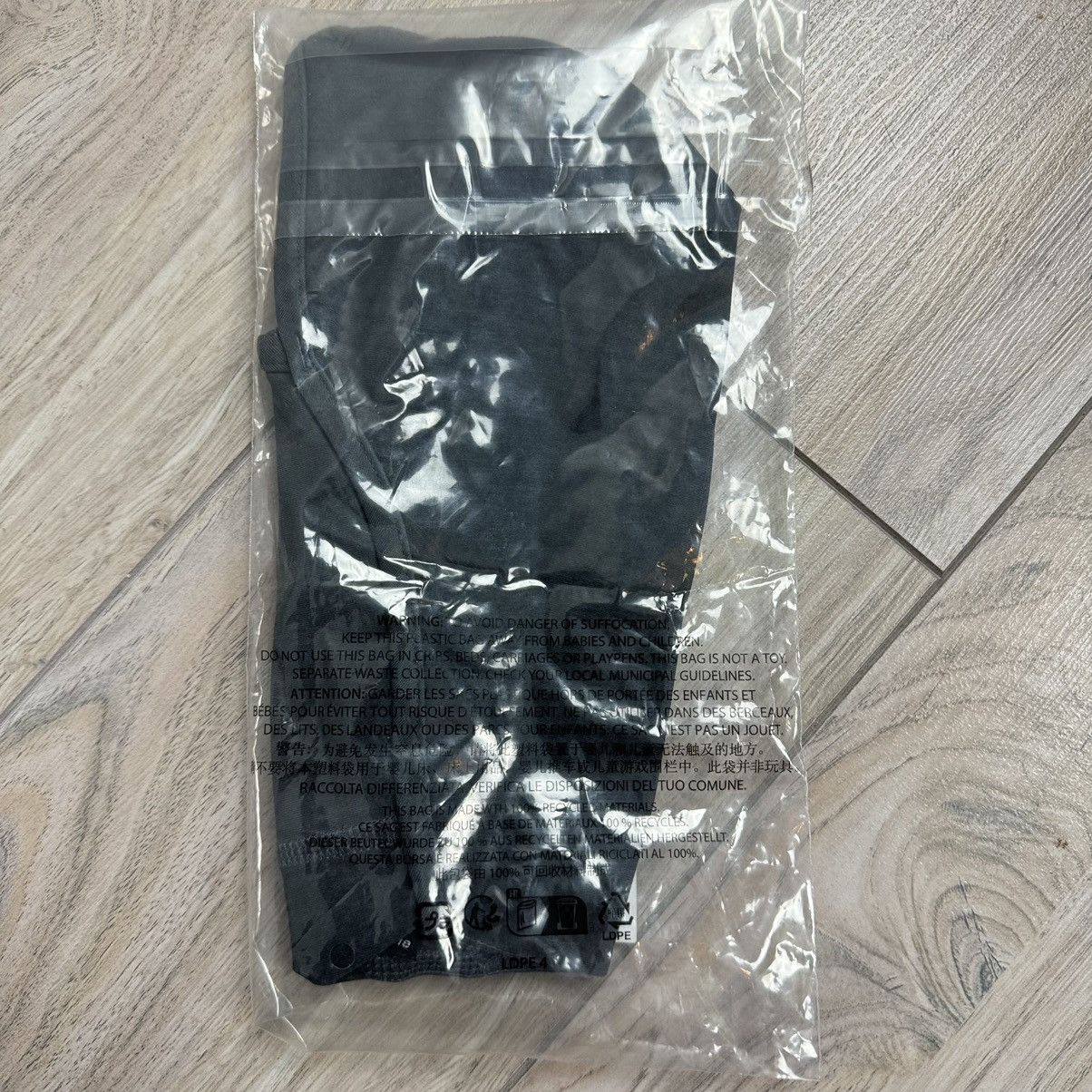 Supreme Supreme Heat Reactive Balaclava Black FW24 | Grailed