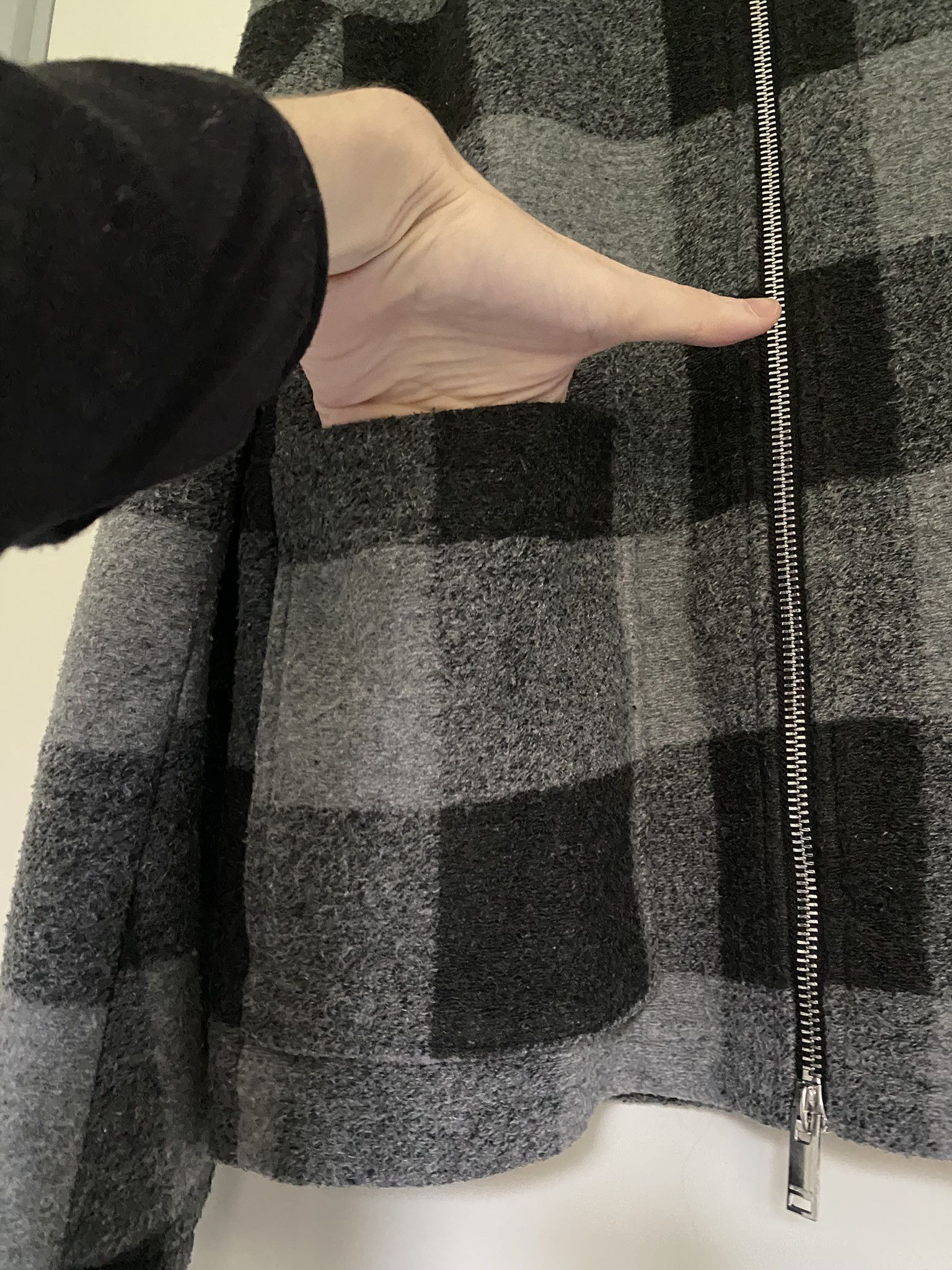 Han Kjobenhavn $810 - 48/M - Zip Boxy Jacket - Black/Grey Check Size US M / EU 48-50 / 2 - 10 Thumbnail