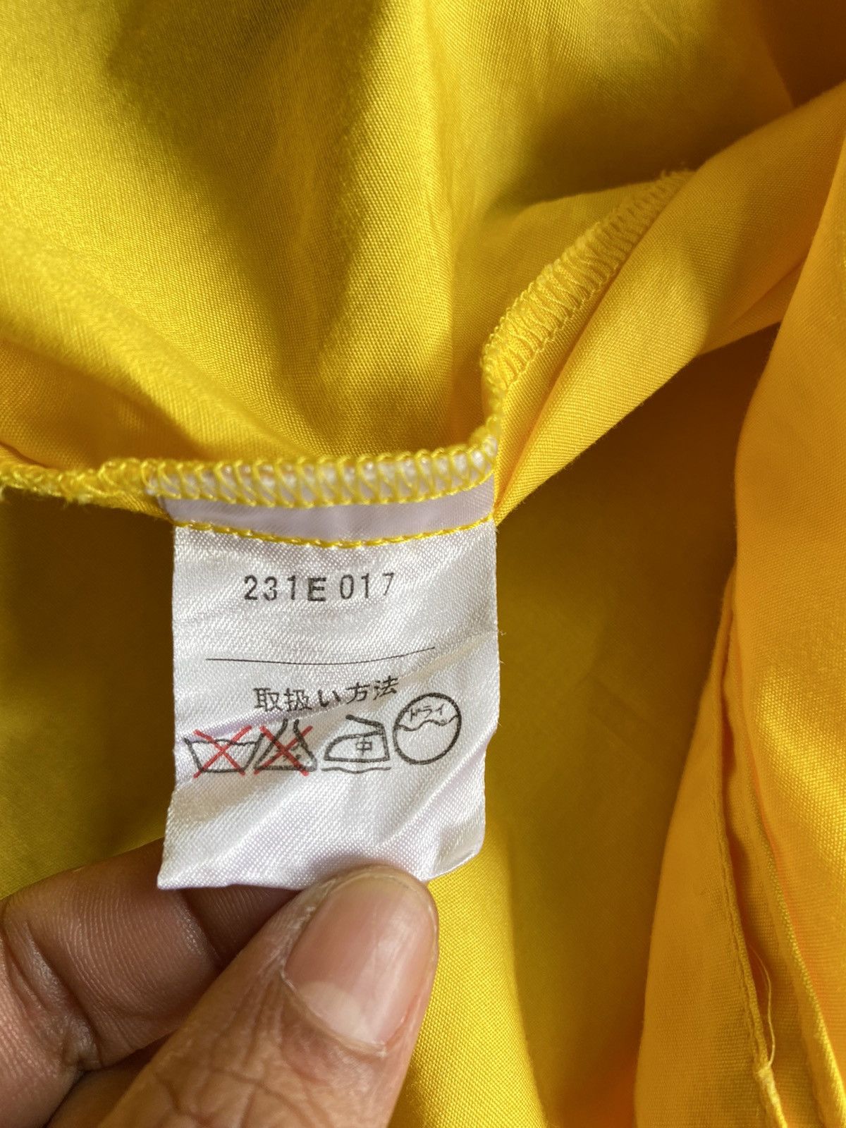 Mugler MUGLER Bright Yellow Long-Sleeve Snap-Button Collar Shirt Size M / US 6-8 / IT 42-44 - 7 Thumbnail