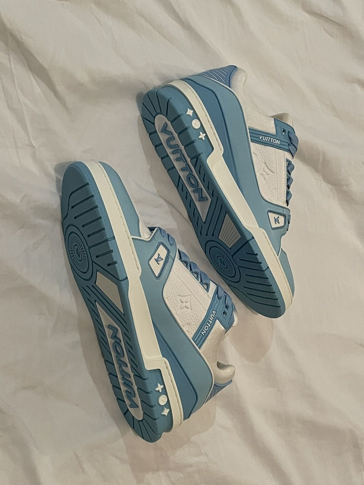 Louis Vuitton Louis Vuitton Trainer Ciel (Virgil Abloh) Size US 9 / EU 42 - 3 Thumbnail