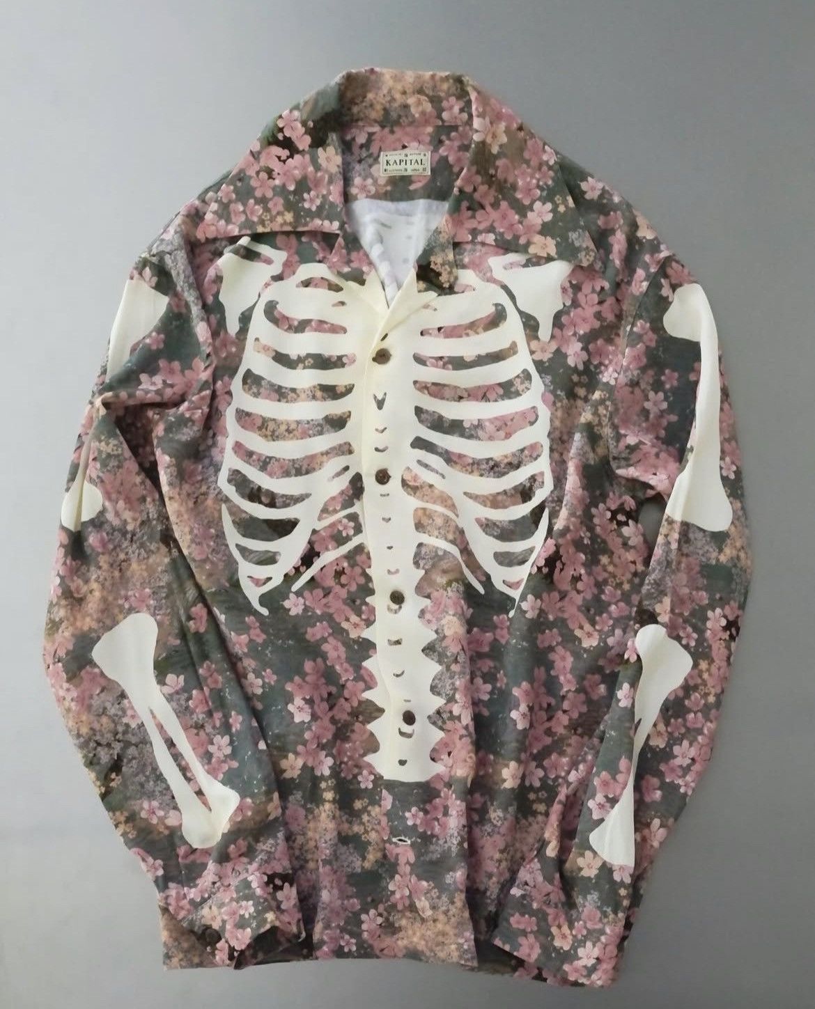 Kapital Kapital Bone cherry blossoms rayon aloha shirts size 2 Size US M / EU 48-50 / 2 - 1 Thumbnail