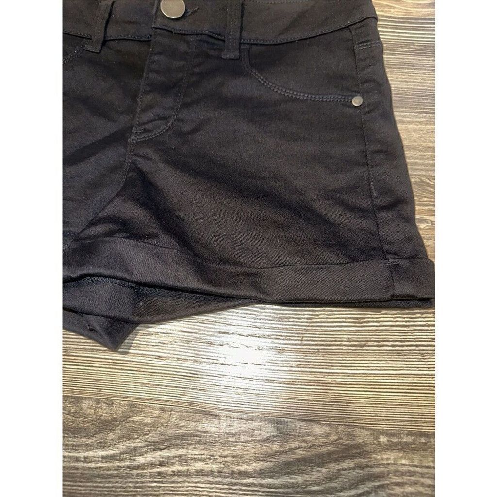 Nordstrom Tinsel Town Black Shorts. Size 25. Shim And Stretch. NWOT. 7 Size 25" / US 0 / IT 36 - 2 Thumbnail