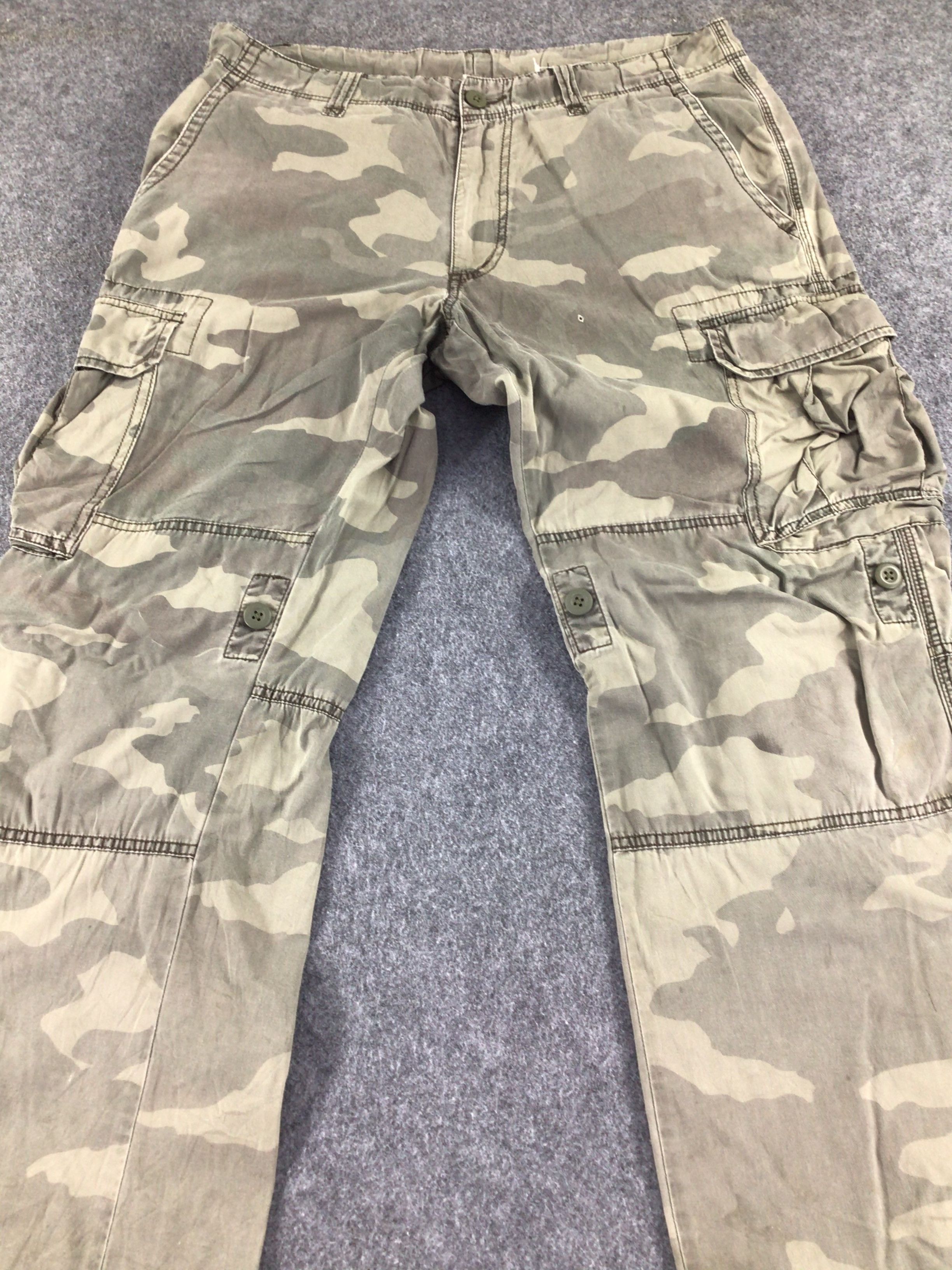Uniqlo Uniqlo Army Multi Pocket Parachute Cargo Pant-J181 Size US 35 - 3 Thumbnail