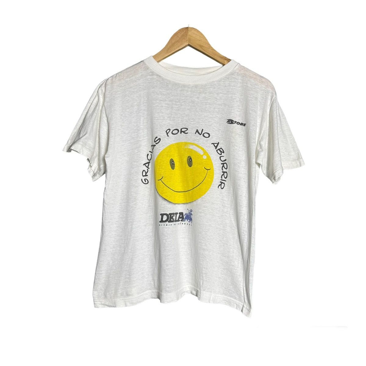 Vintage Smile X Dela Tee