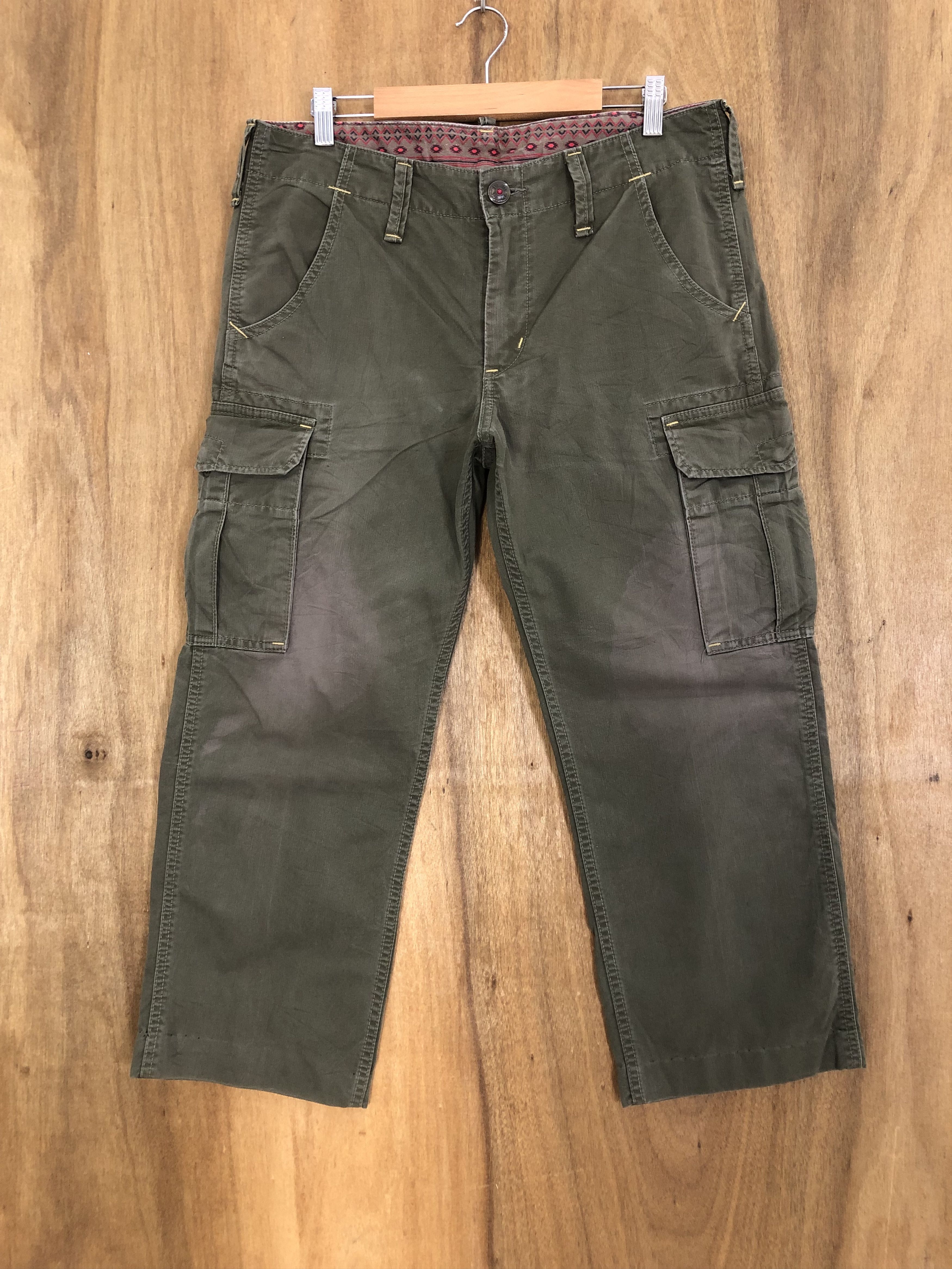 edwin cropped cargo pants (N29)