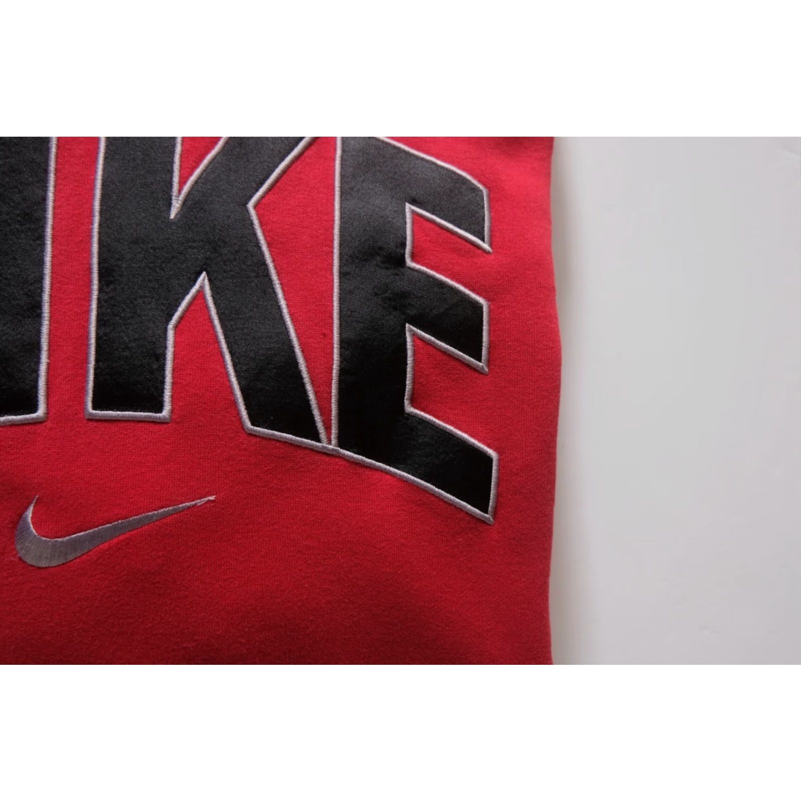 Nike VINTAGE Nike Y2K VTG PATCH EMBROIDERED DISTRESSED RED HOODIE SWEATSHIRT MEN 2XL Size US XXL / EU 58 / 5 - 4 Thumbnail