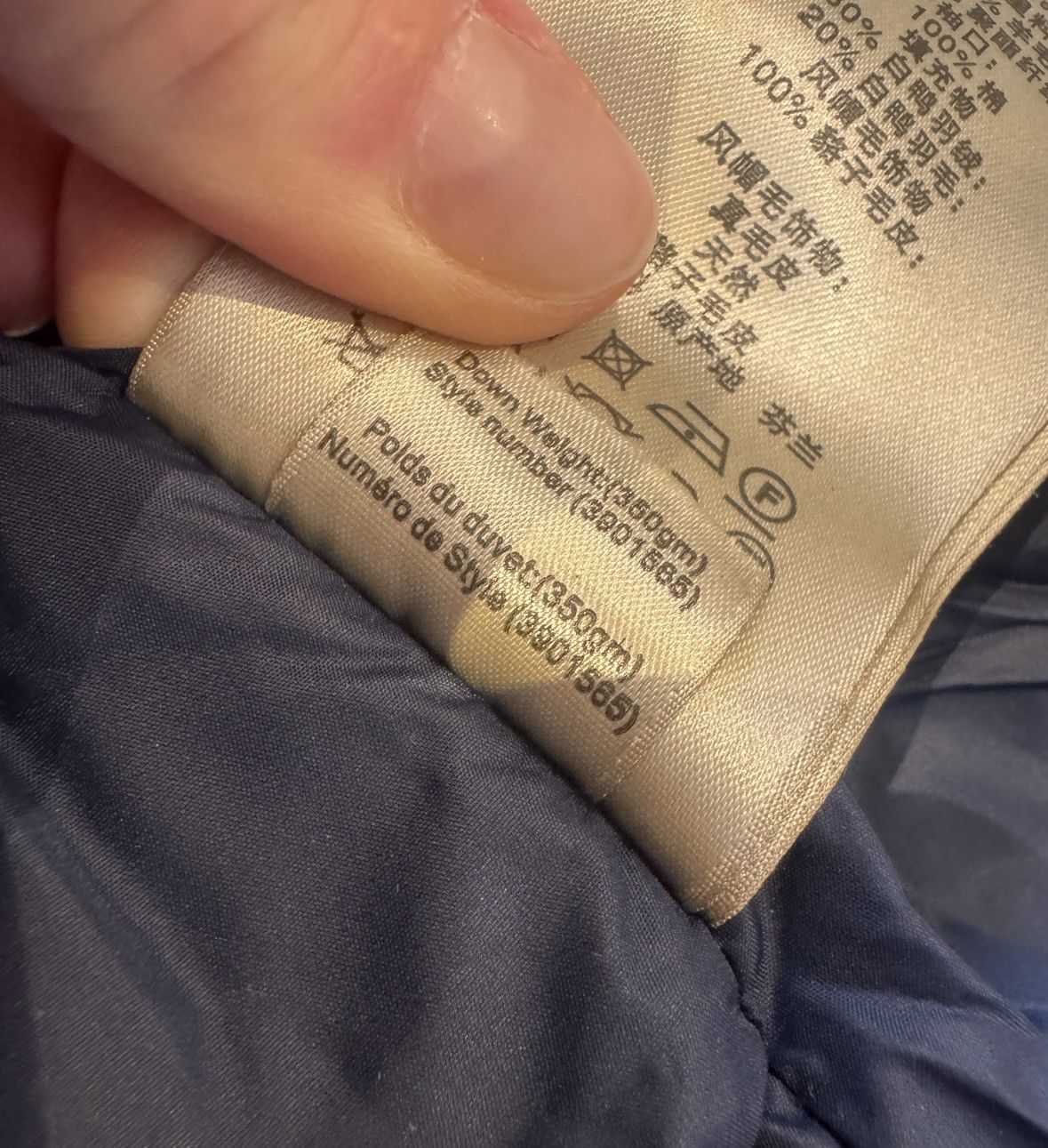 Burberry Navy Puffer Winter Parka with Real Fur Hood Burberry Size XL / US 12-14 / IT 48-50 - 10 Thumbnail