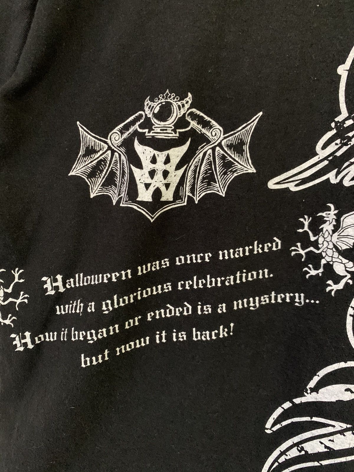Disney Disney Mickey Halloween 2019T-Shirt Size US M / EU 48-50 / 2 - 4 Thumbnail