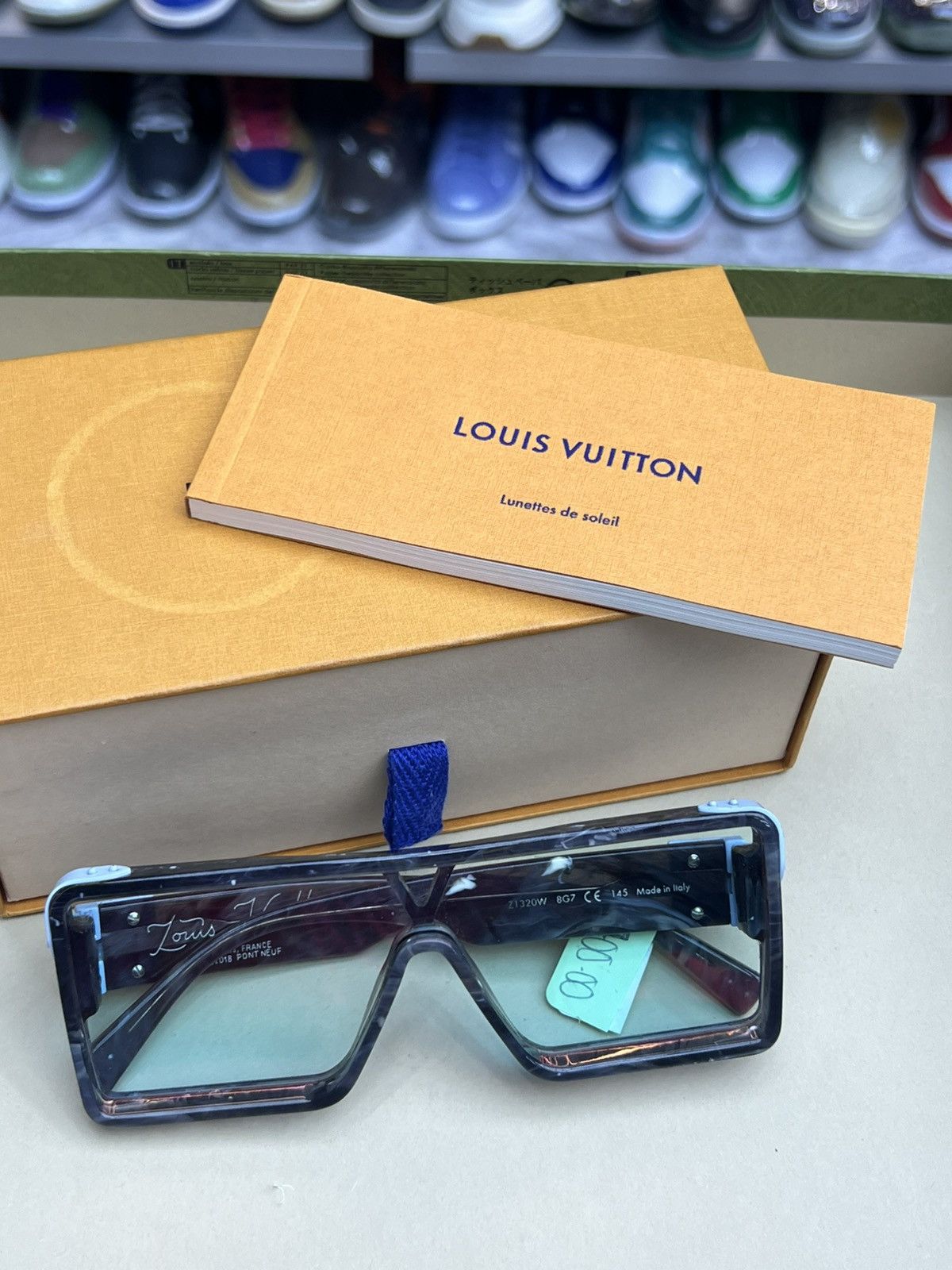 Louis Vuitton Louis Vuitton Dayton Sunglasses Size ONE SIZE - 10 Thumbnail