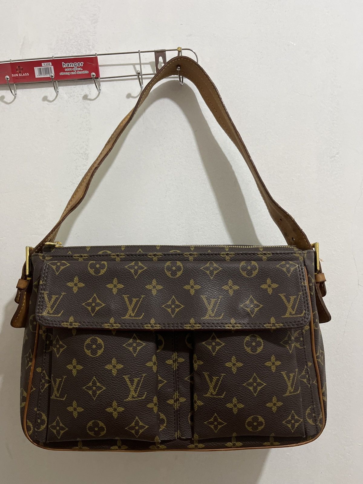 image of Louis Vuitton Louis Viva Cite Shoulderbag in Brown, Women's