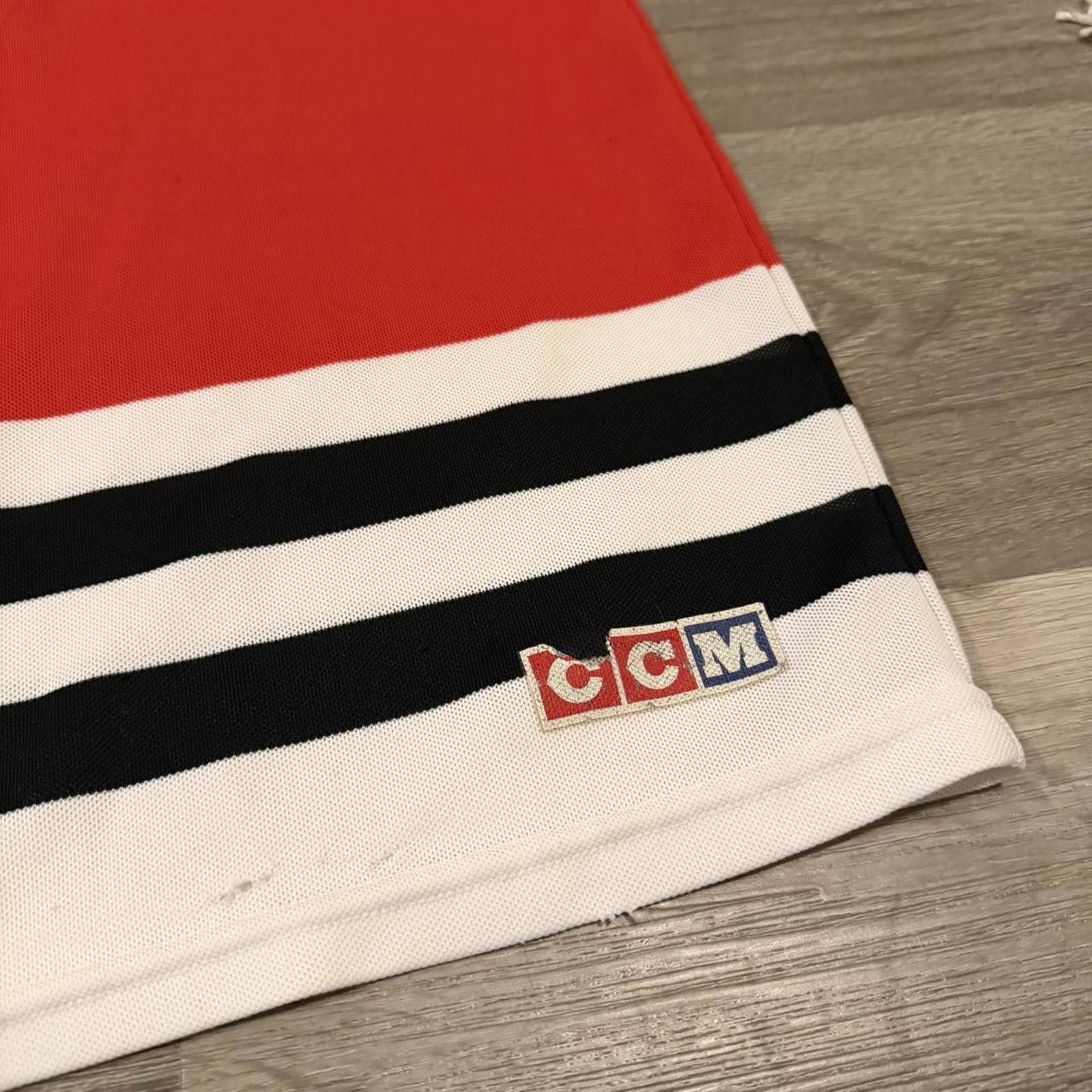 Ccm vintage chicago blackhawks CCM jersey 90s XL Size US XL / EU 56 / 4 - 5 Thumbnail