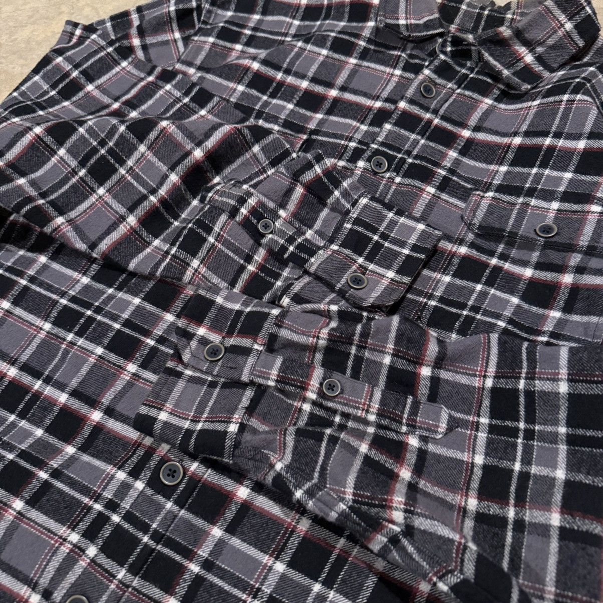 Vintage Vtg 2000s Faded Distressed Flannel Shirt ERD Grunge Skater Size US XL / EU 56 / 4 - 4 Thumbnail