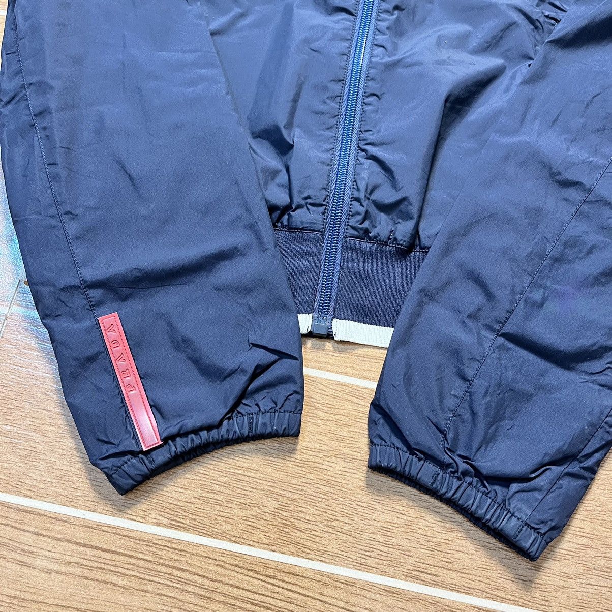Prada Prada Luna Rossa Windstopper Gore Tex Jacket Size M / US 6-8 / IT 42-44 - 14 Thumbnail