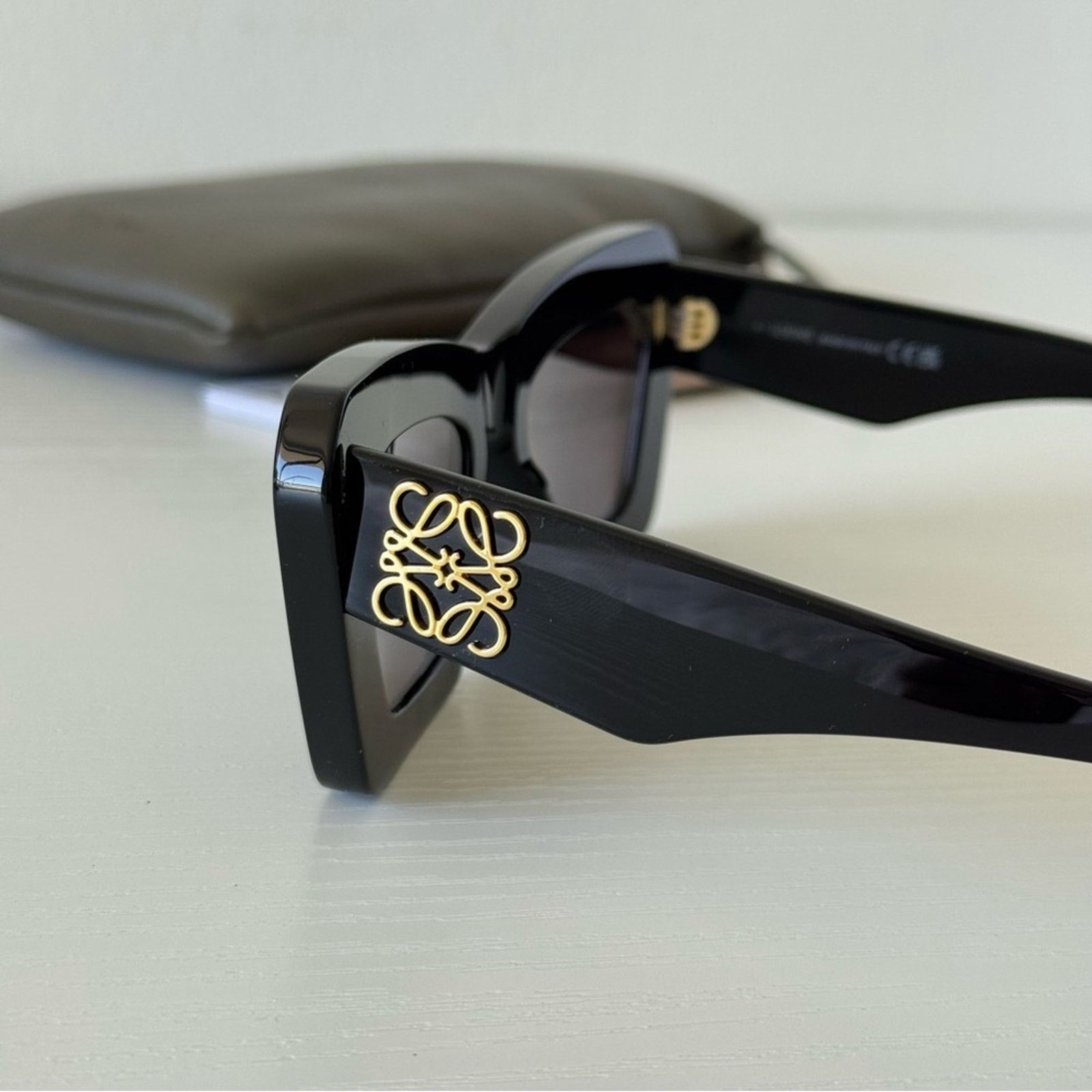 Loewe New! Loewe LW40145I 01A Black Sunglasses, Authentic Size ONE SIZE - 7 Thumbnail
