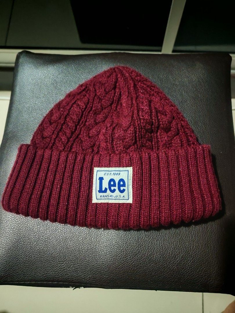 Lee Lee Burgundy Cable Knit Acrylic Watch Cap Beanie Size ONE SIZE - 1 Thumbnail