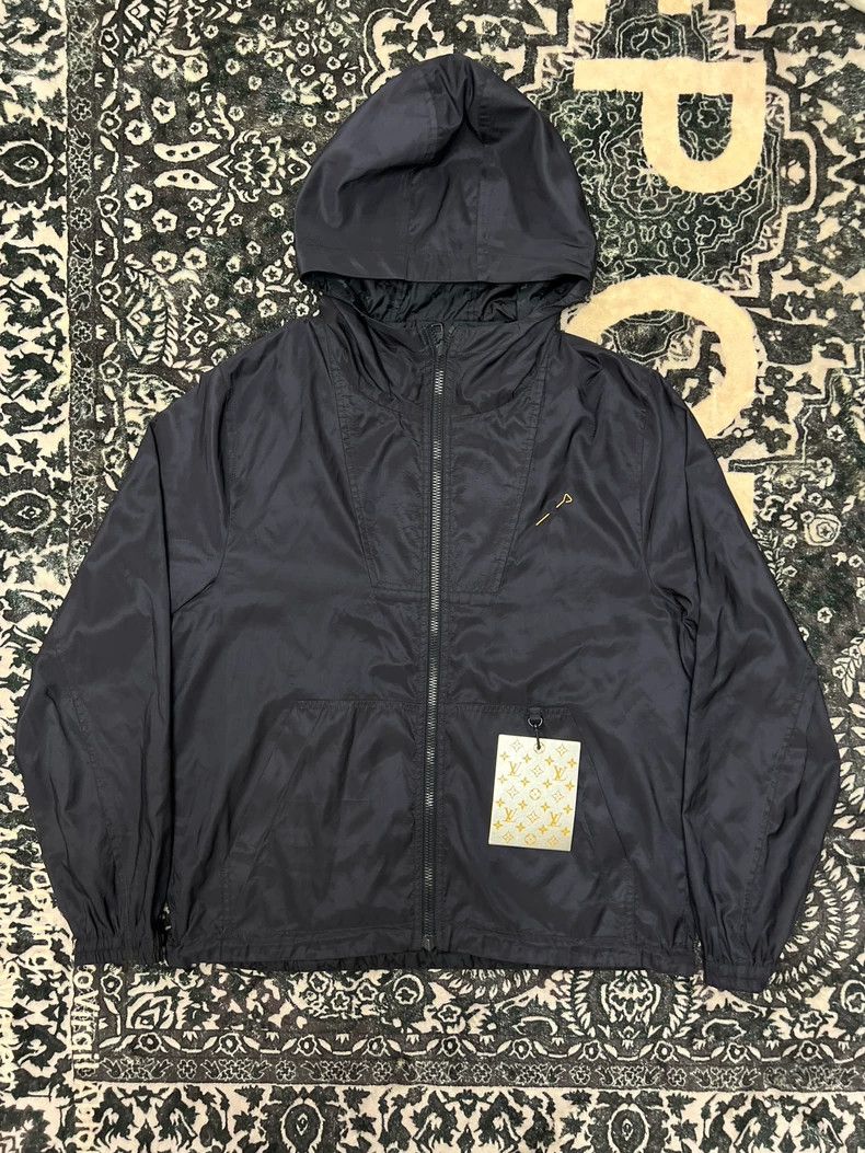 Louis Vuitton Louis Vuitton Pin double-sided full-printed logo instructi Size US M / EU 48-50 / 2 - 1 Thumbnail