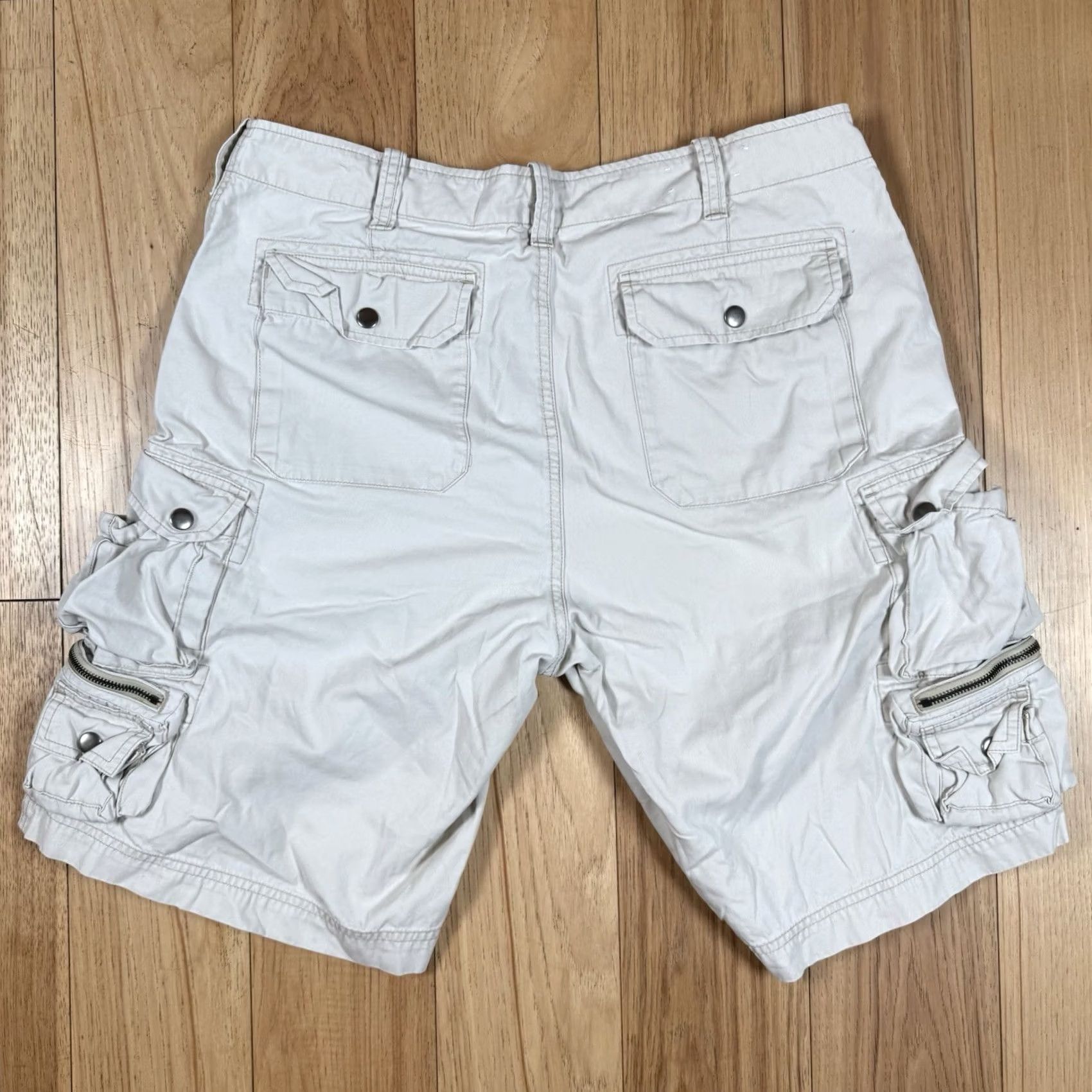 Polo Ralph Lauren VINTAGE Polo Ralph Lauren Cargo Shorts Military Chino Baggy Beige Khaki Mens 32 Baggy Cargo Shorts Mil... Size US XS / EU 42 / 0 - 7 Thumbnail