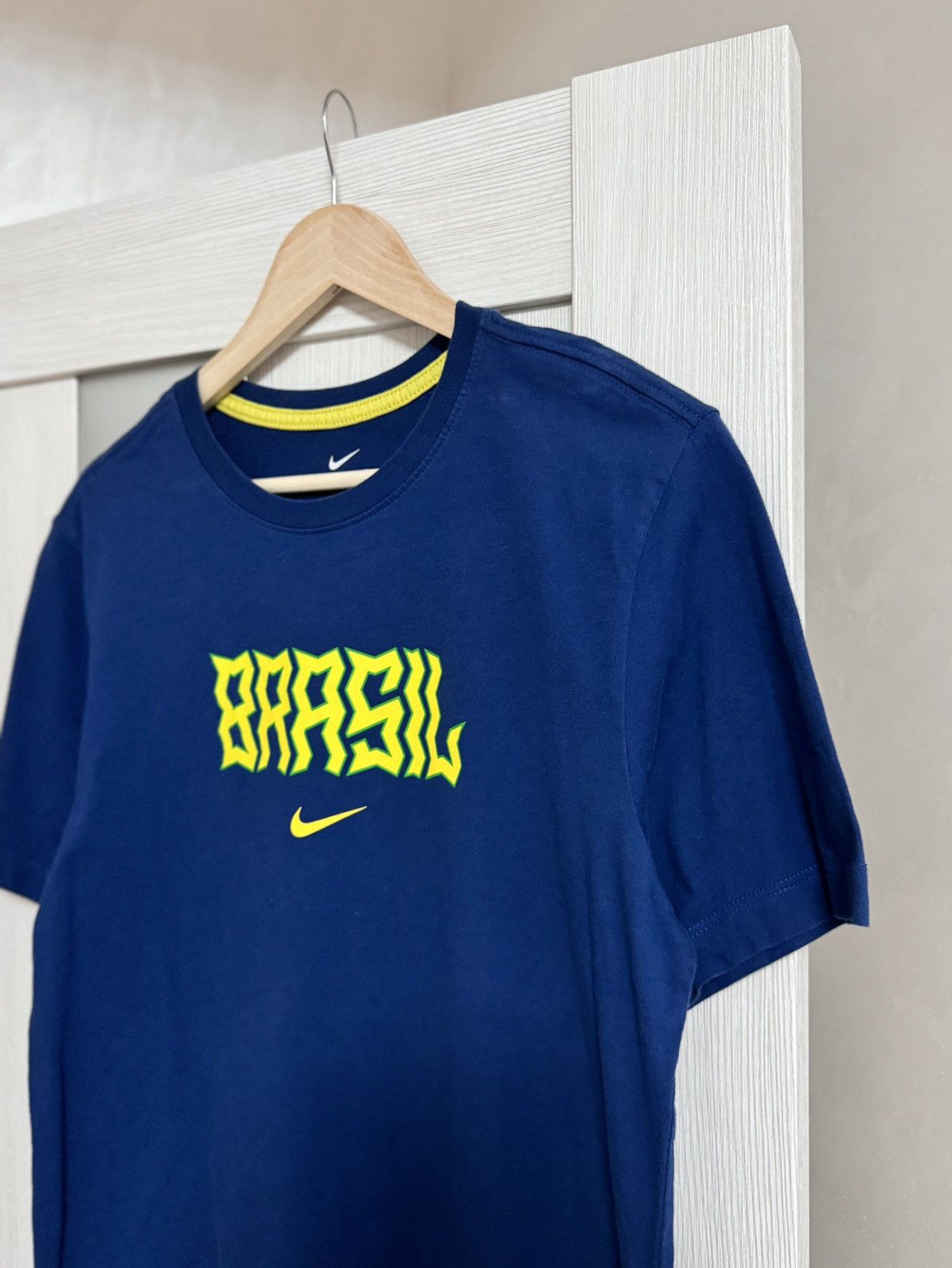 Nike × Vintage Rare Brazil Away Nike Shirt Jersey blockore neymar Size US M / EU 48-50 / 2 - 3 Thumbnail