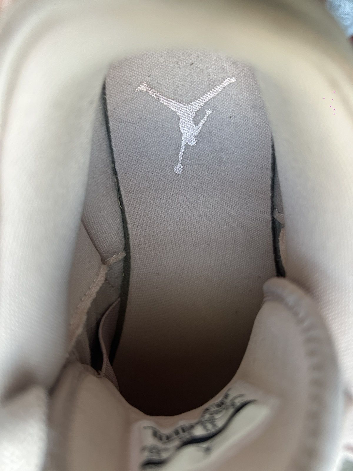 Jordan Brand Size 6 Women’s- Air Jordan 3 SE Particle Beige Size US 6 / IT 36 - 7 Thumbnail