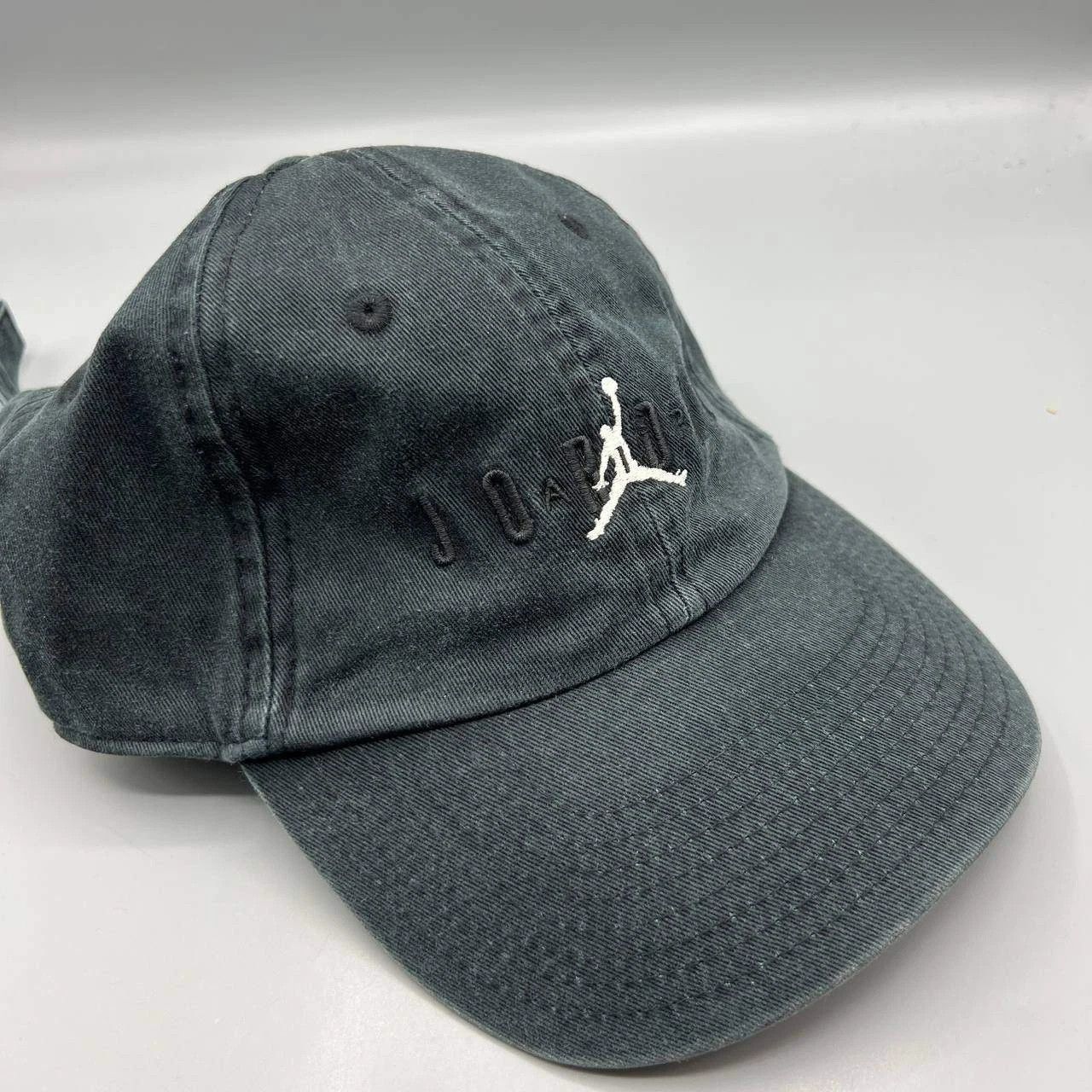 Jordan Brand Air Jordan Hat Men Embroidered Jumpman Strap Back Cap Size ONE SIZE - 4 Thumbnail