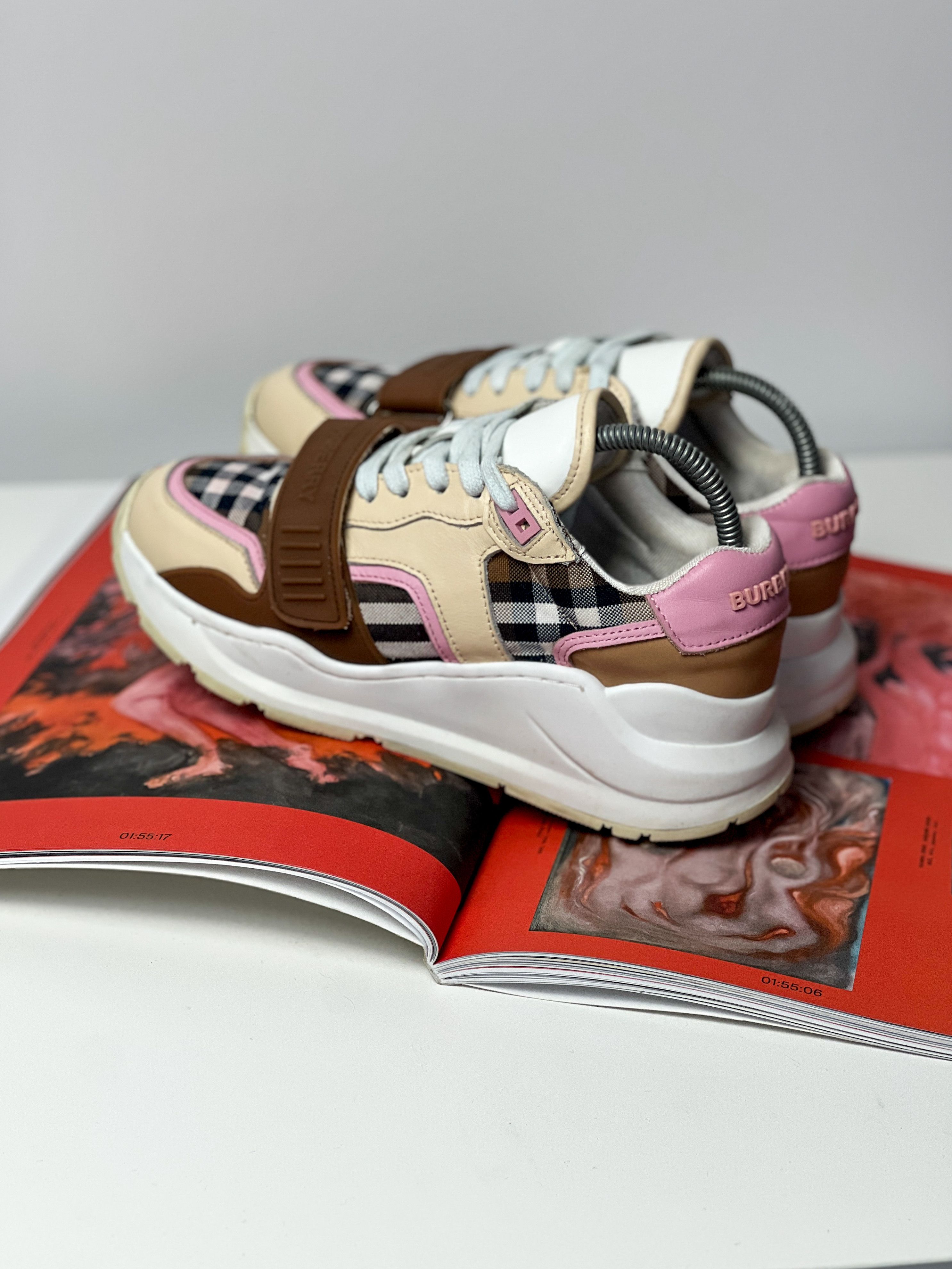 Burberry Burberry Ramsey Vintage Check Size US 7 / IT 37 - 2 Thumbnail