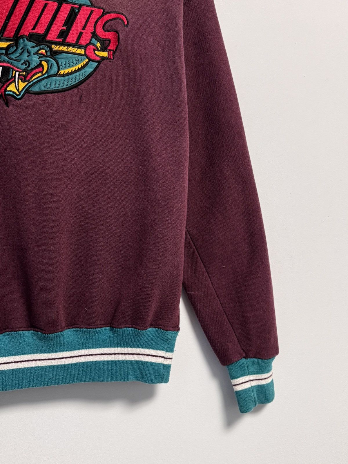 Band Tees × Vintage Vintage Sweatshirt 90’s logo Vipers Y2K style Size US M / EU 48-50 / 2 - 2 Thumbnail