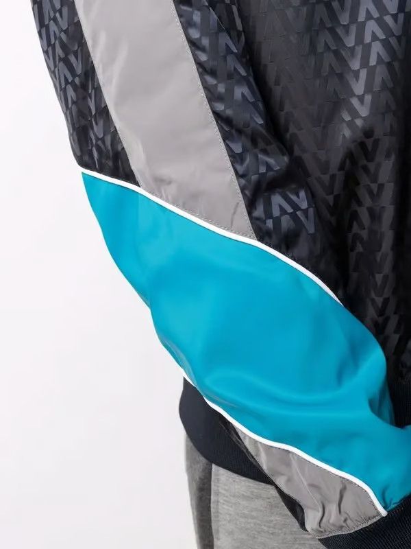 Valentino o1y0525 Bomber Jacket in Black Size US S / EU 44-46 / 1 - 2 Thumbnail