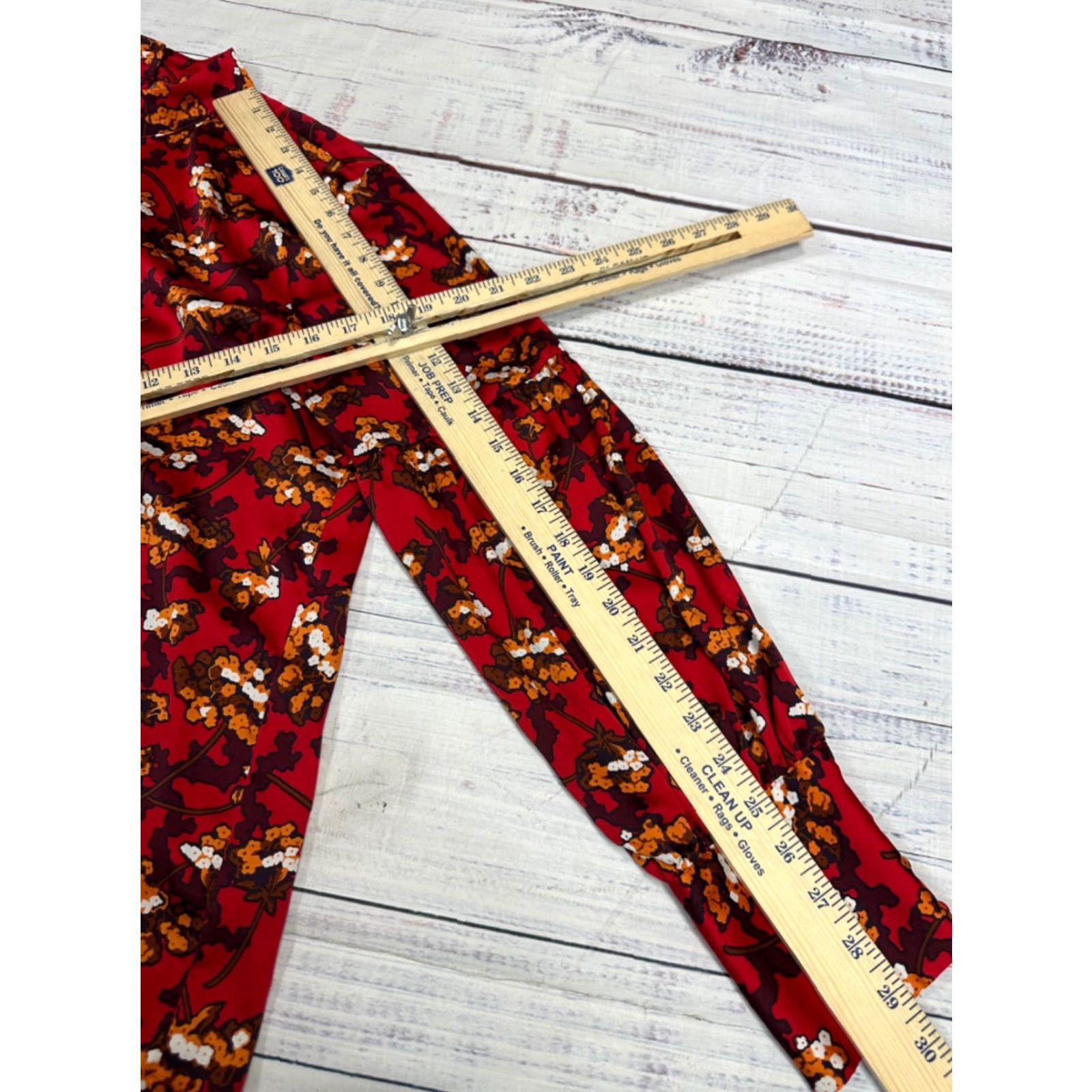 Ann Taylor Ann Taylor Blouse Womens Long Sleeve Pullover Red Print Sz L Button Cuffs Size L / US 10 / IT 46 - 3 Thumbnail